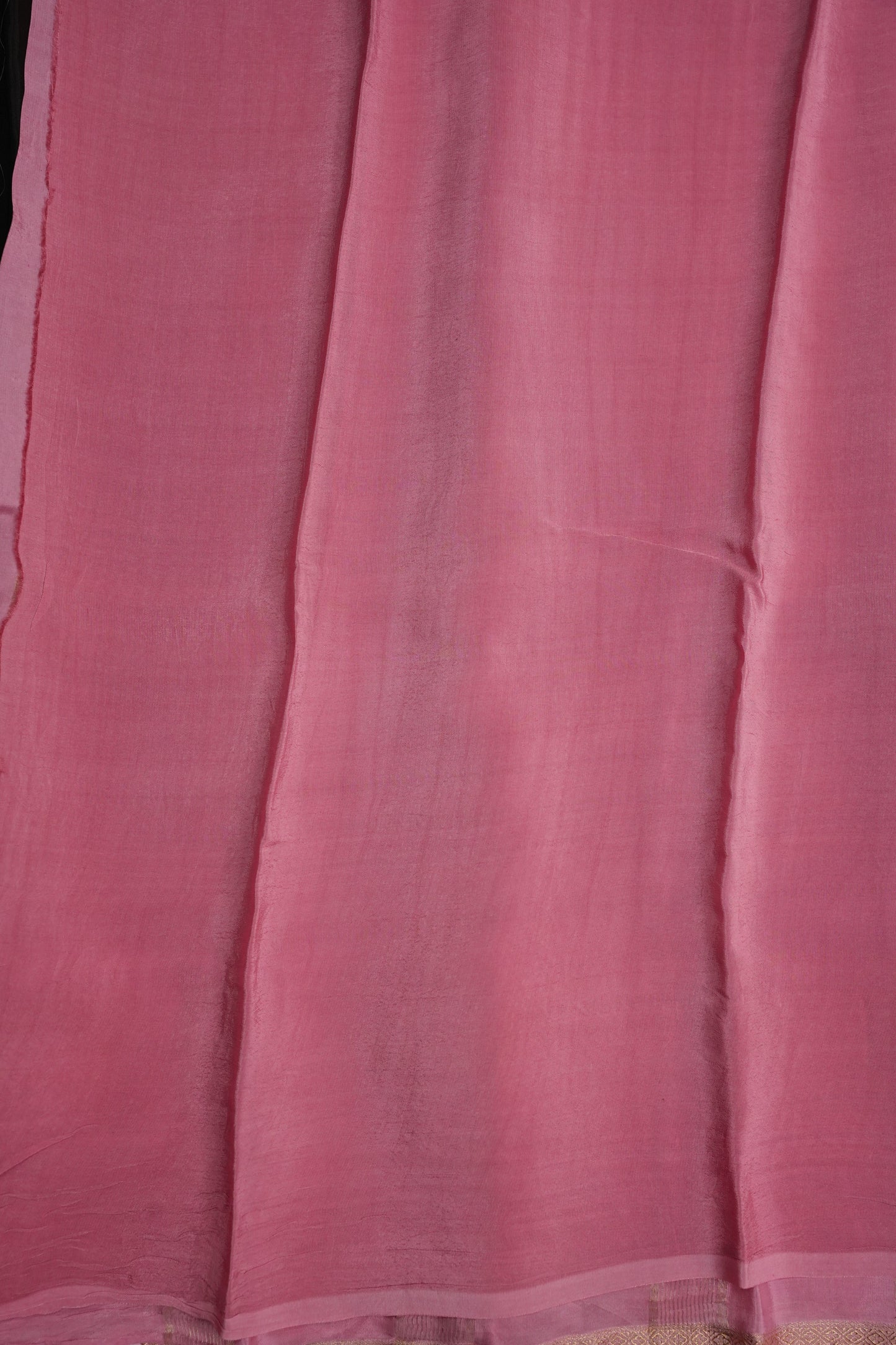 Plain Crepe Silk Saree - Black & Pink