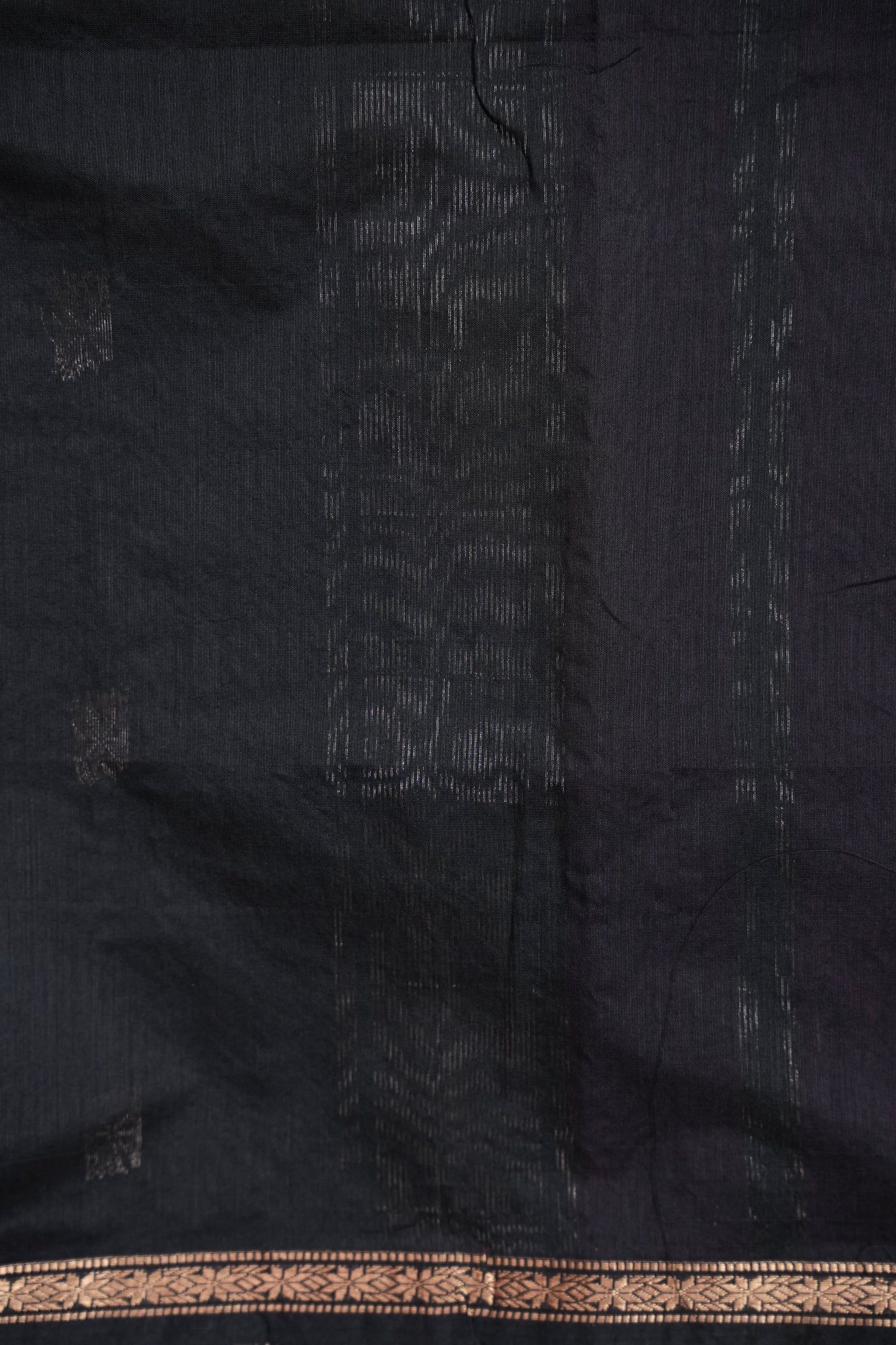 Maheshwari Silk Cotton Saree - Magenta & Black