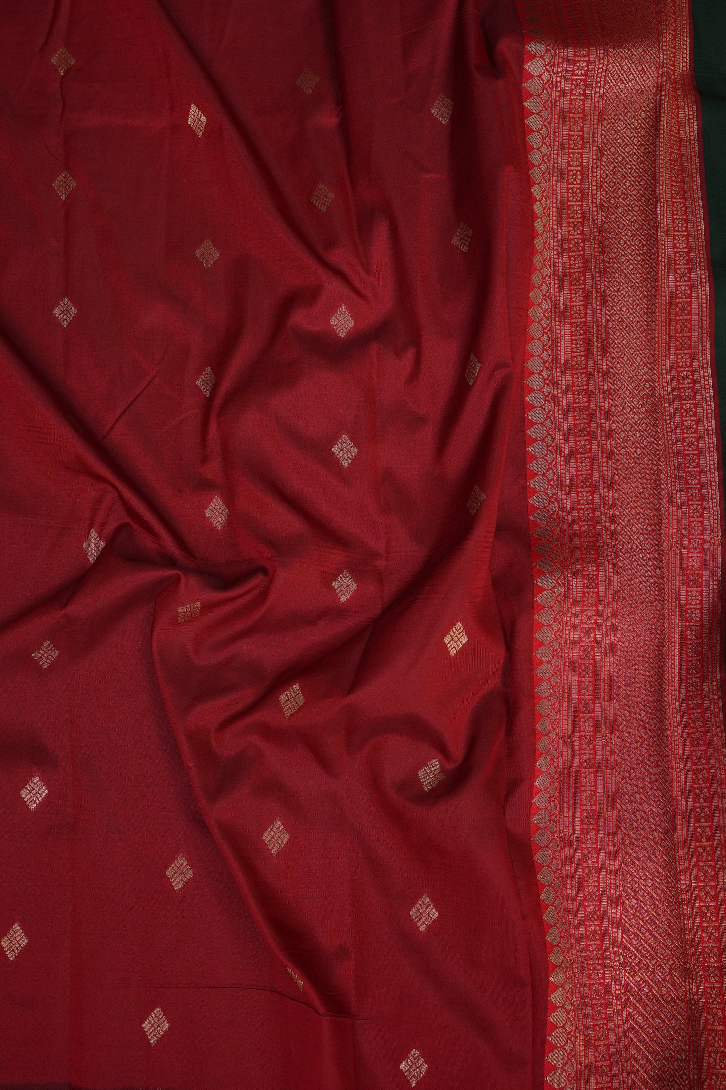 Kanchivaram Semi Silk Saree - Emerald Green with Red
