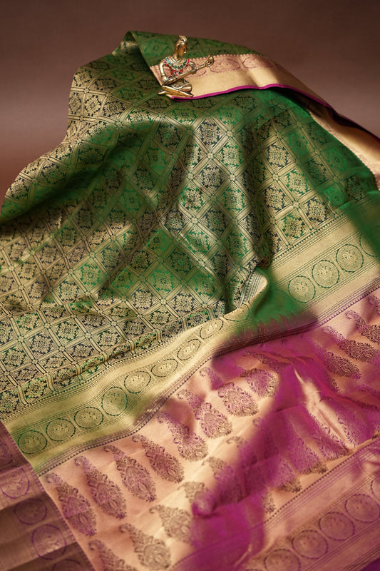 Pure Kanchipuram Silk Saree - Bottle Green & Magenta| Silk Mark Certified