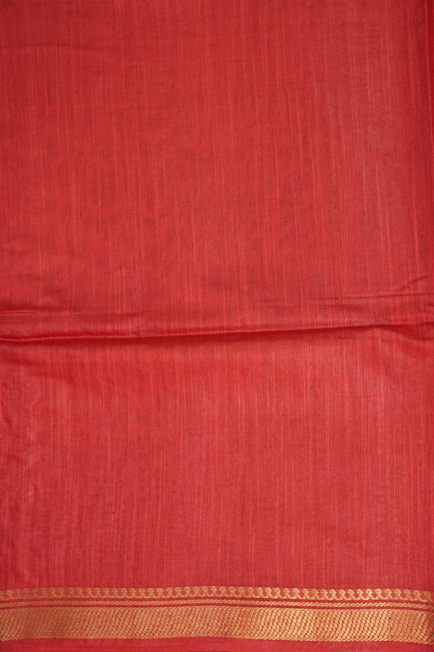 Hand Embroidery Pure Linen Silk Saree With Gold Zari Border - Red