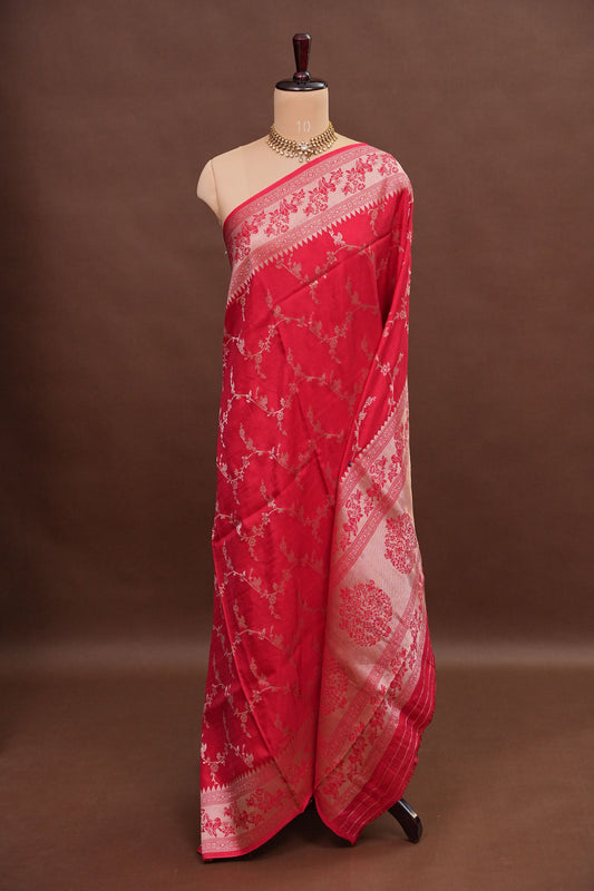 Banarasi Silk Saree β Pink with Antique Gold Zari Floral Weave