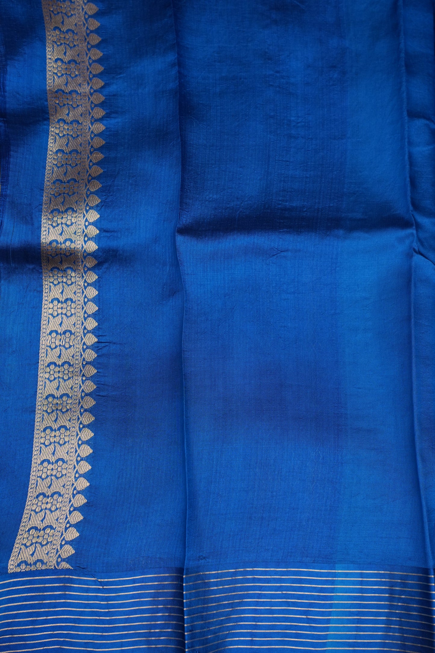 Pure Mango Silk Saree โ Royal Blue with Silver-Gold Zari Motifs & Rich Gold Zari Pallu