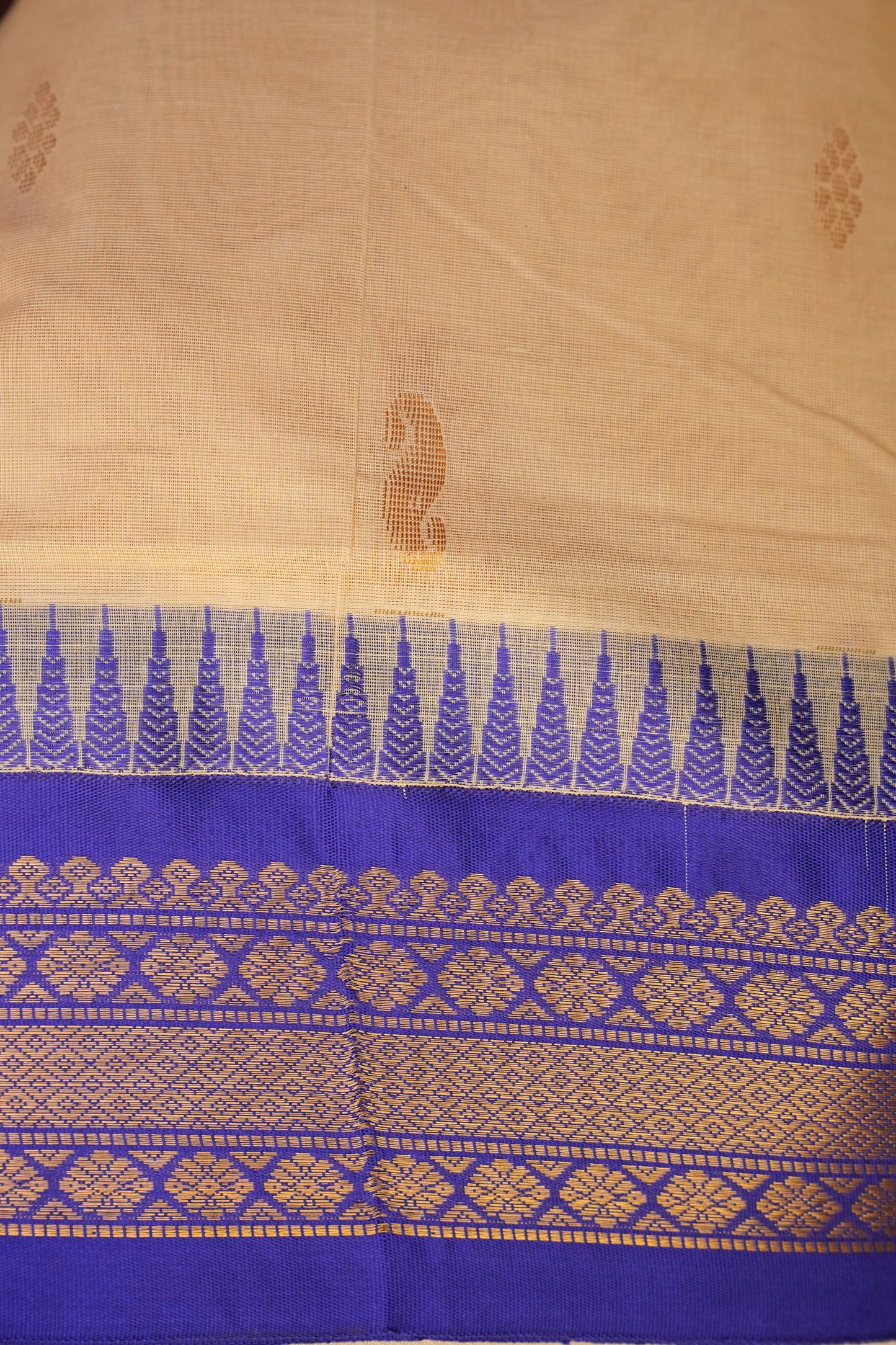 Gadwal Cotton Saree - Beige & Royal Blue