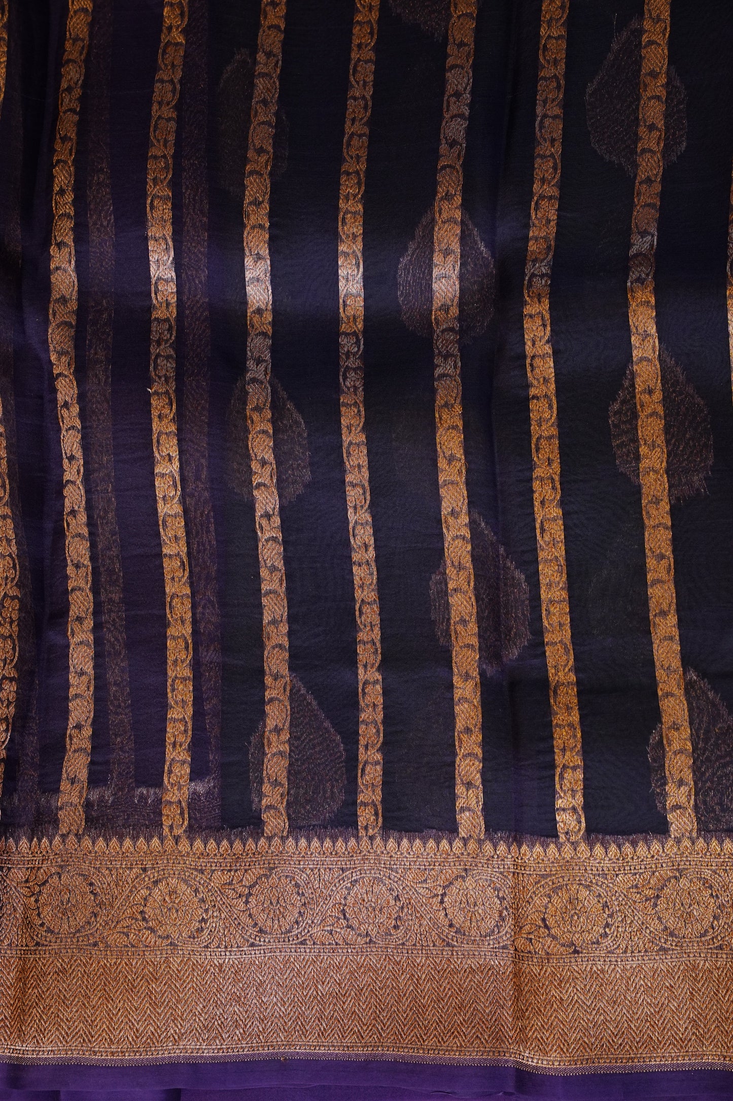 Pure Banarasi Organza(Kora) Silk Handloom Saree with Antique Zari Buttas & Border – Emerald Green with Pink & Purple | Silk Mark Certified