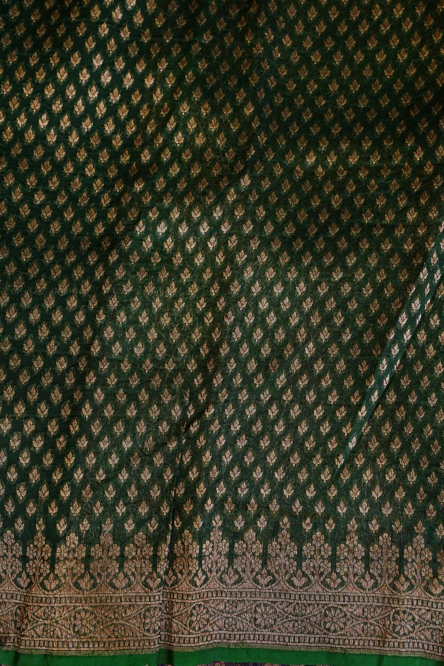 Pure Banarasi Organza(Kora) Silk Handloom Saree with Antique Zari Jaal – Navy Blue with Emerald Green Border | Silk Mark Certified