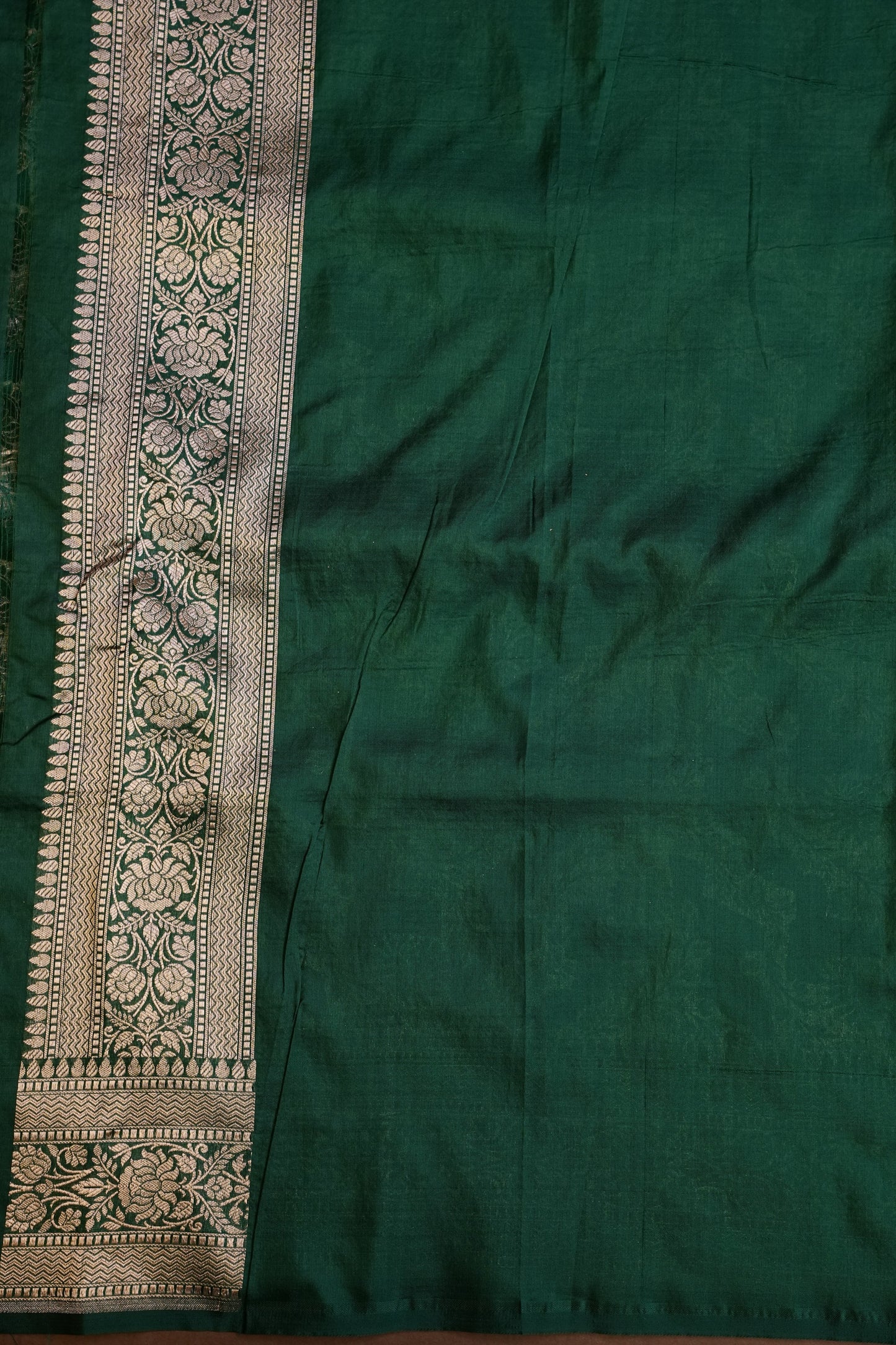 Pure Handloom Silk Katan Banaras Saree - Emerald Green|Silk Mark Certified