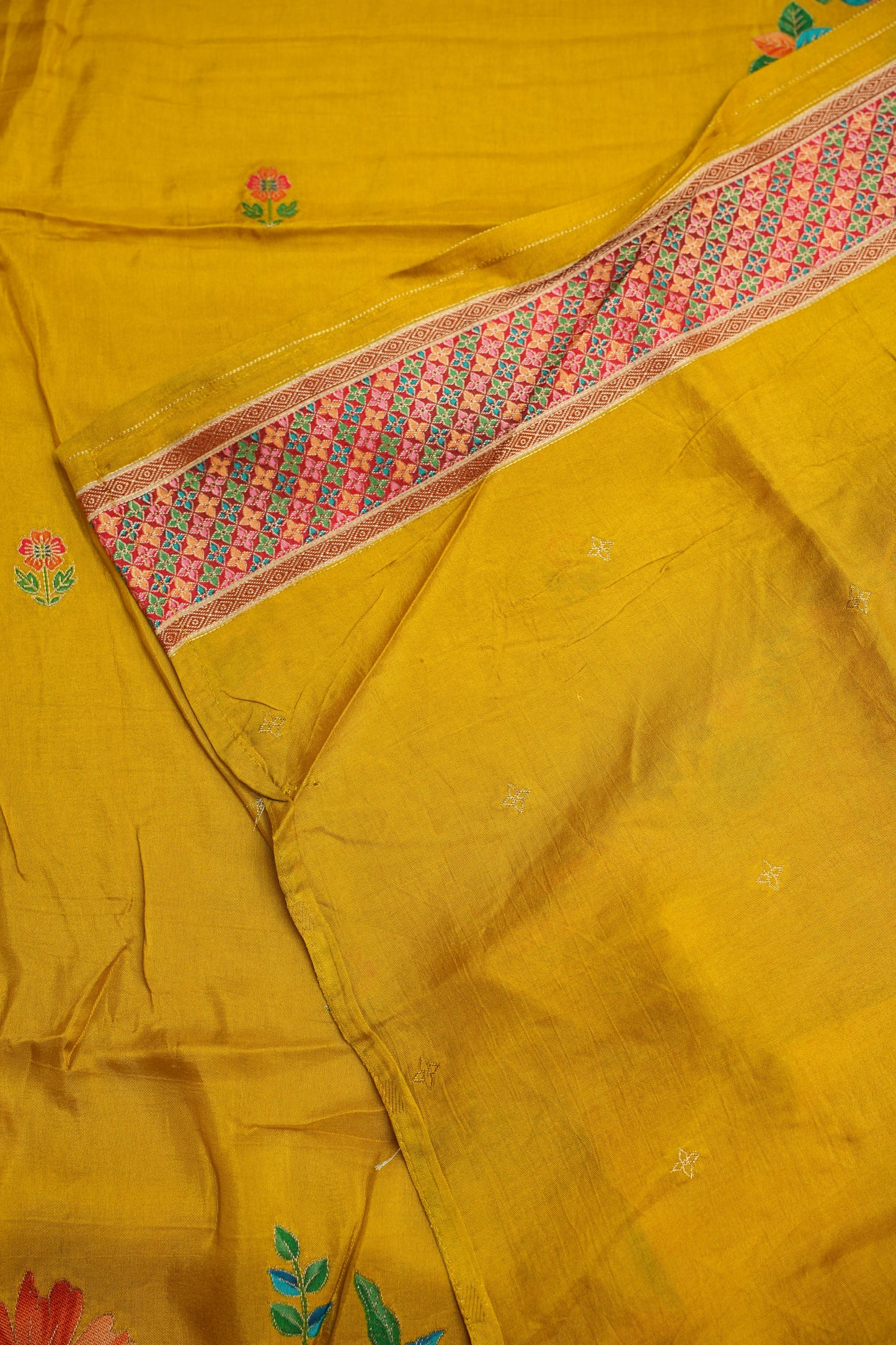 Kashmiri Pashmina Banarasi Story Telling Saree - Yellow