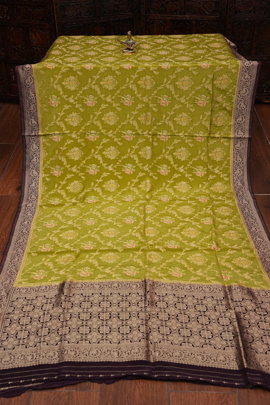 Banarasi Munga Silk Saree - Pistachio Green & Coffee