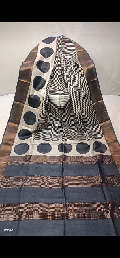 Geometric Patterned Pure Tussar Silk Saree - Monochrome|Silk Mark Certificate