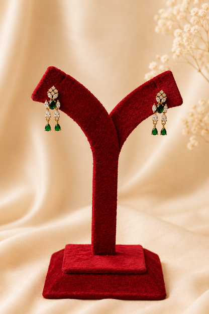AD Stone Choker Necklace Set with Emerald & White Stones
