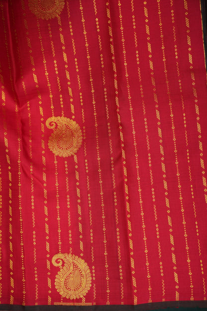 Red Borderless Pure Kanchipuram Silk Saree with Green Zari Pallu & Traditional Motifs