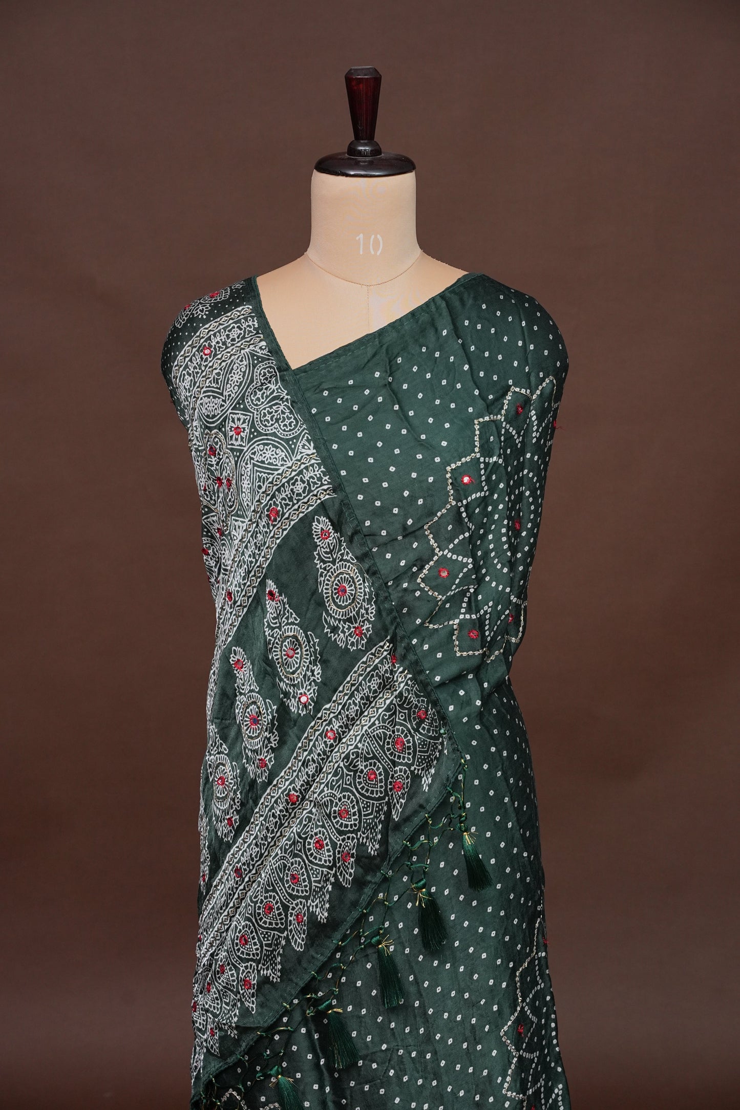 Gajji Silk Saree-Emerald Green