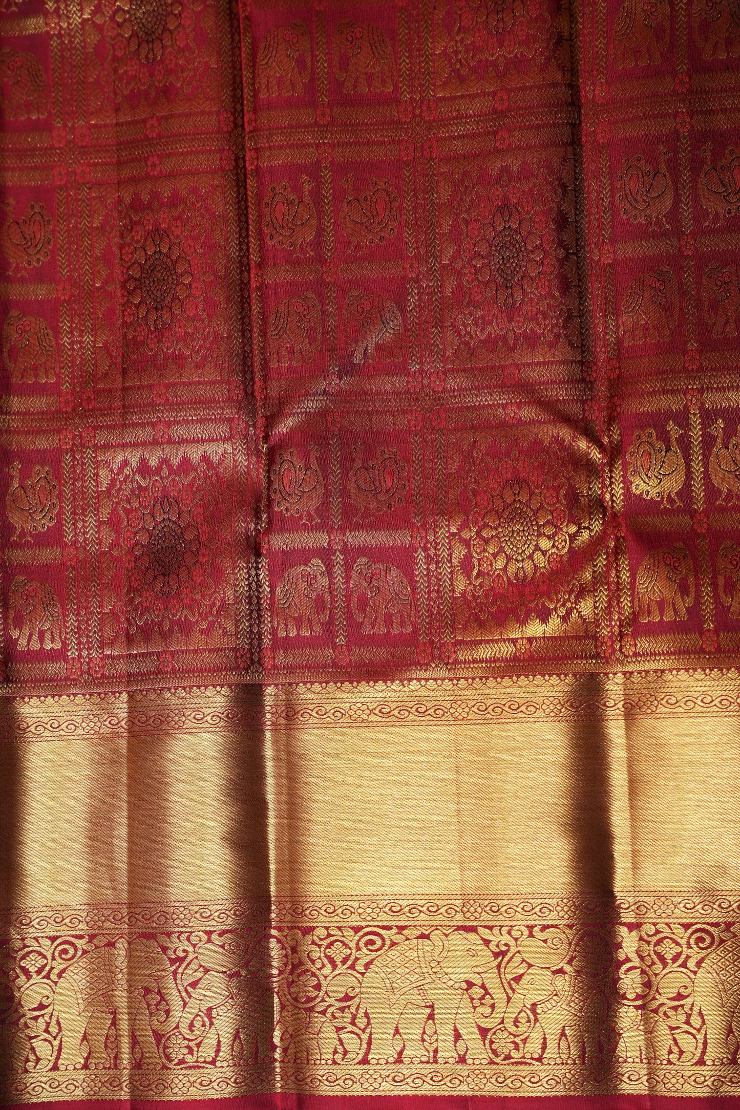 Deep Red Kanchipuram Silk Saree with Rich Gold Zari & Traditional Weaving