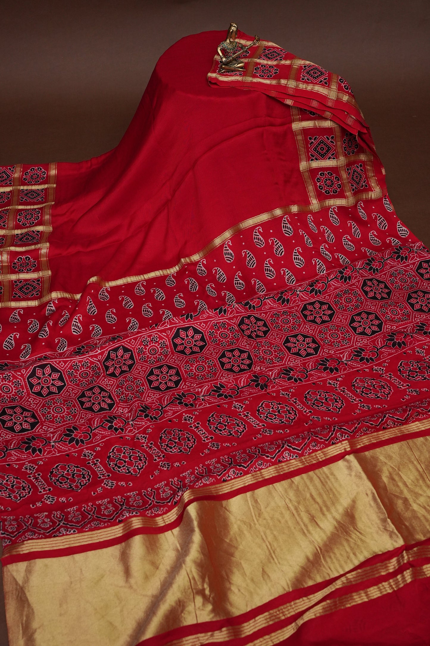 Bandhini Garchola Saree - Red