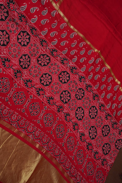 Bandhini Garchola Saree - Red