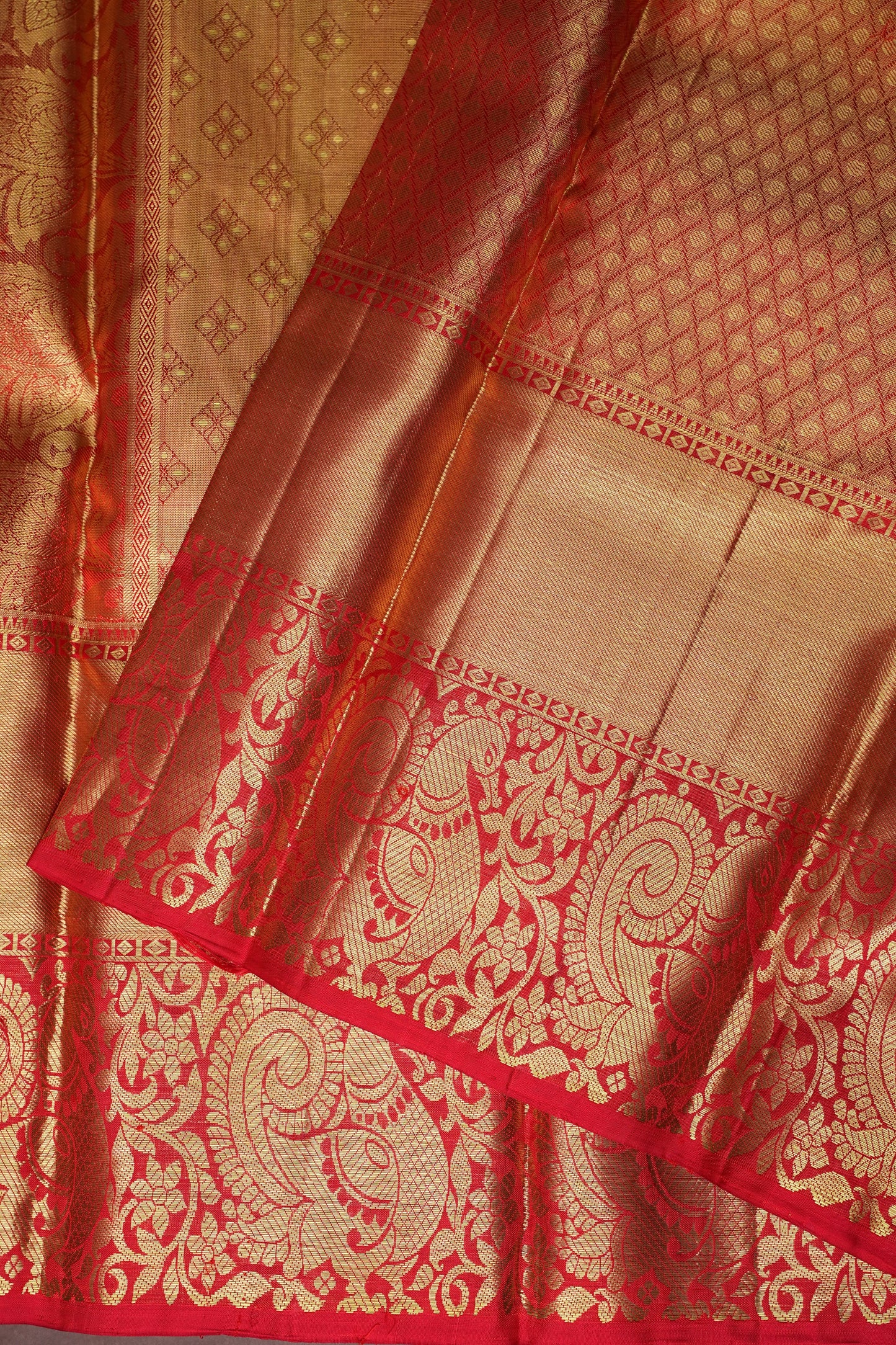 Pure Tissue Kanchipuram Silk Saree - Pistachio Green & Red Border| Silk Mark Certified