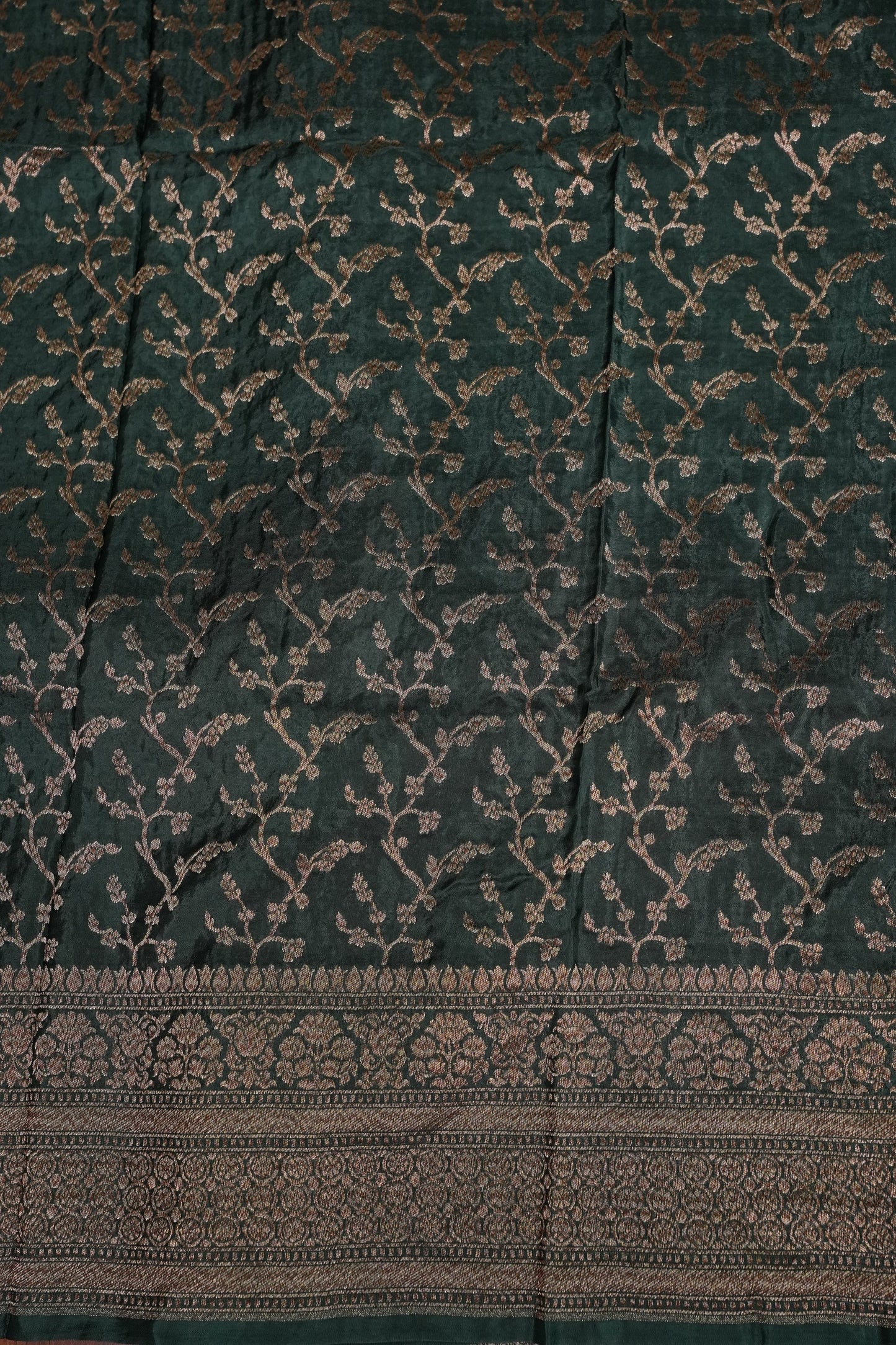 Khaddi Georgette Crepe Silk Saree with Antique Border – Red & Bottle Green