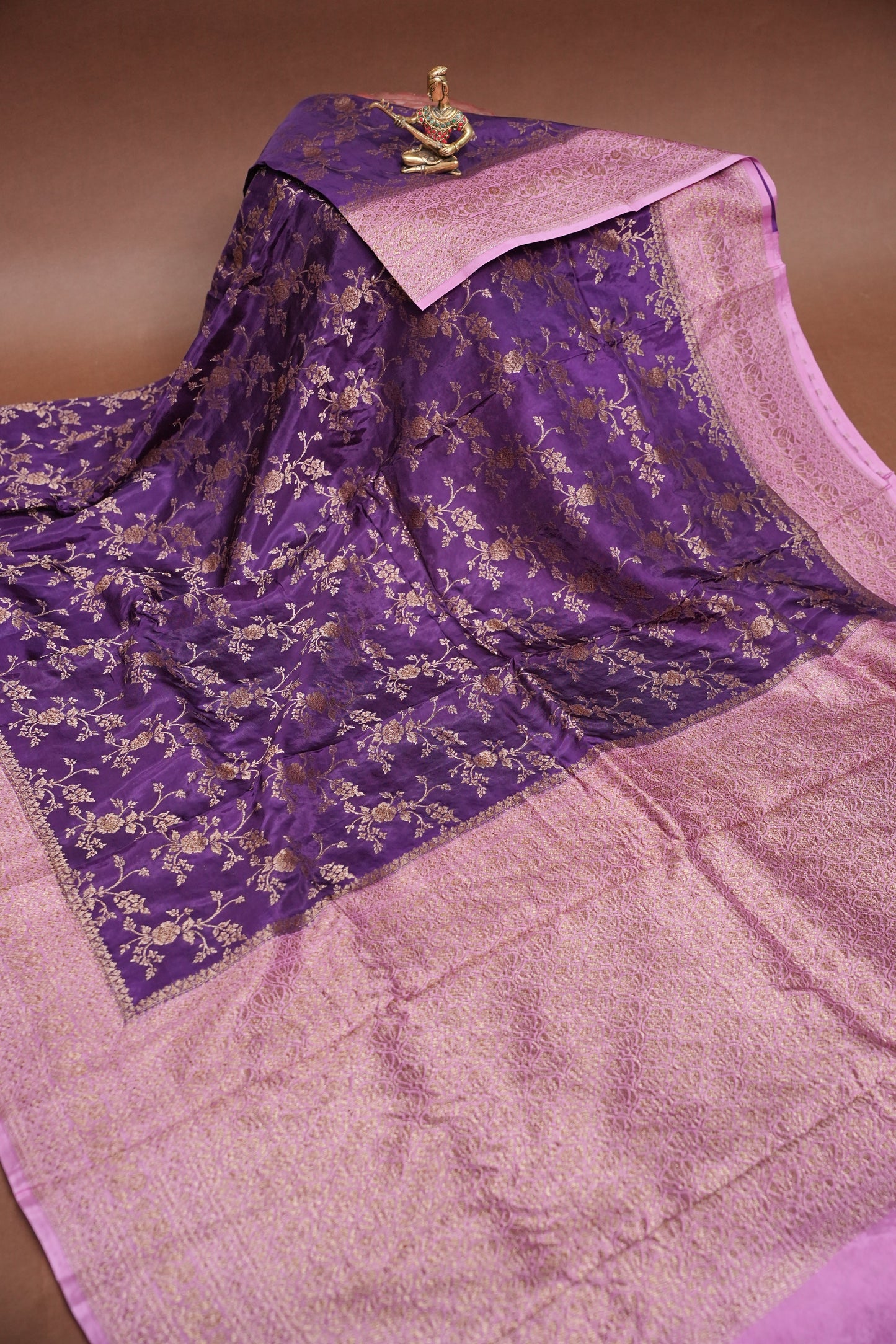 Khaddi Georgette Crepe Silk Saree with Antique Border – Purple & Pink