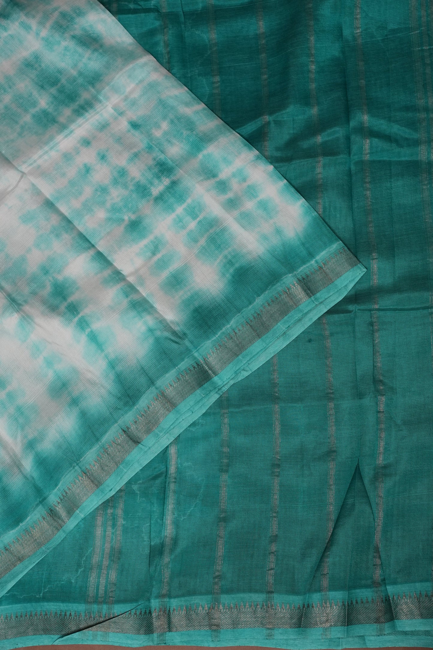 Mangalagiri Silk Shibori Tie & Dye Saree - Aqua Teal