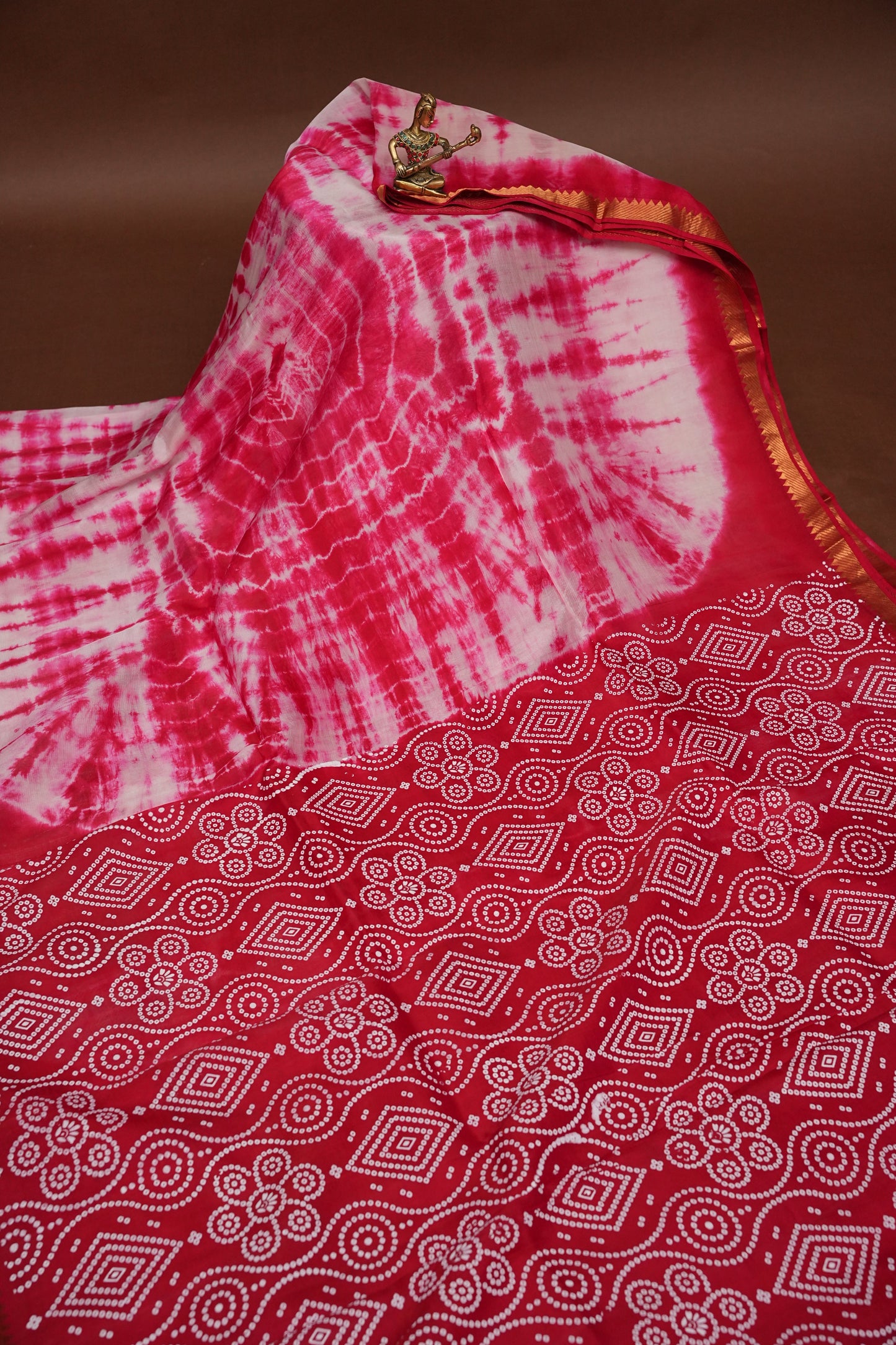 Mangalagiri Silk Shibori Tie & Dye Saree - Red & Ivory White
