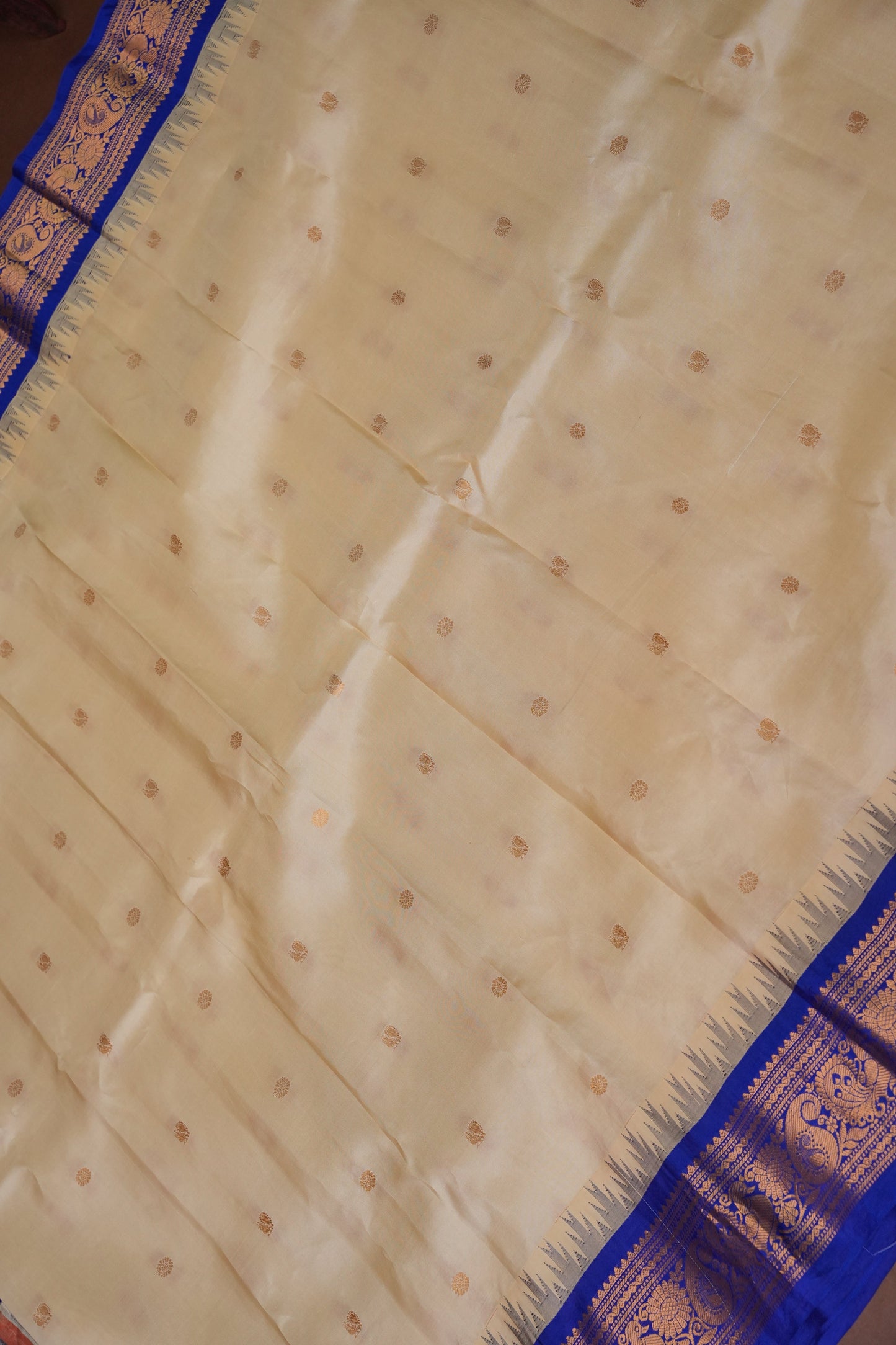 Pure Gadwal Silk Saree - Soft Ivory and Royal Blue|Silk Mark Certified