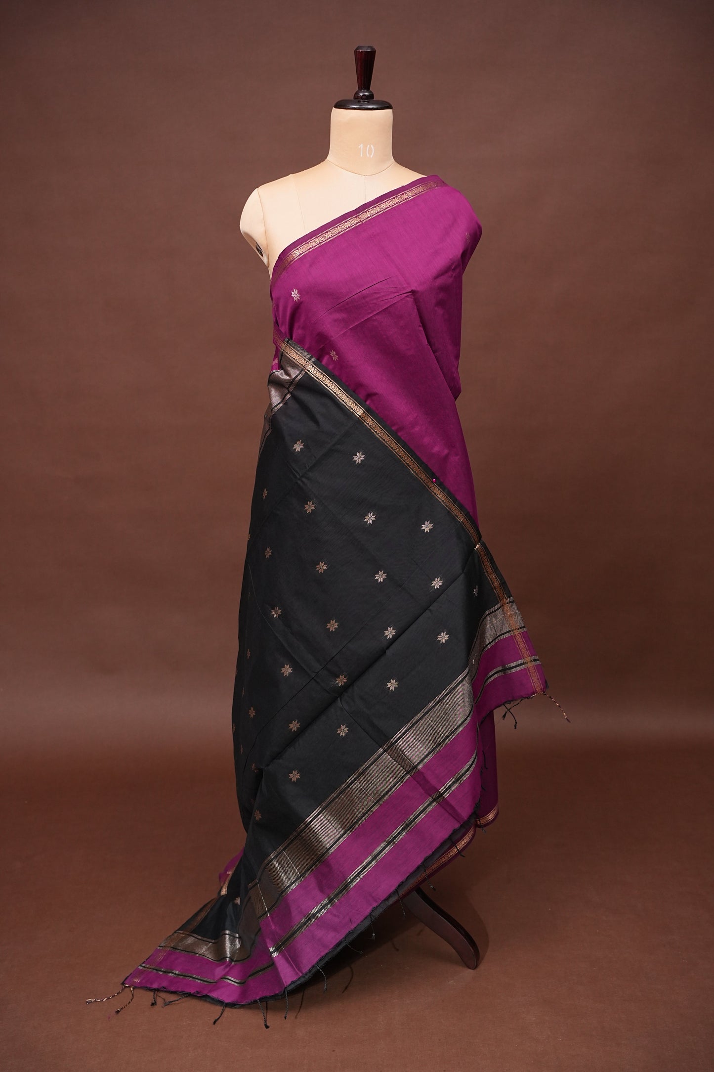 Maheshwari Silk Cotton Saree - Magenta & Black