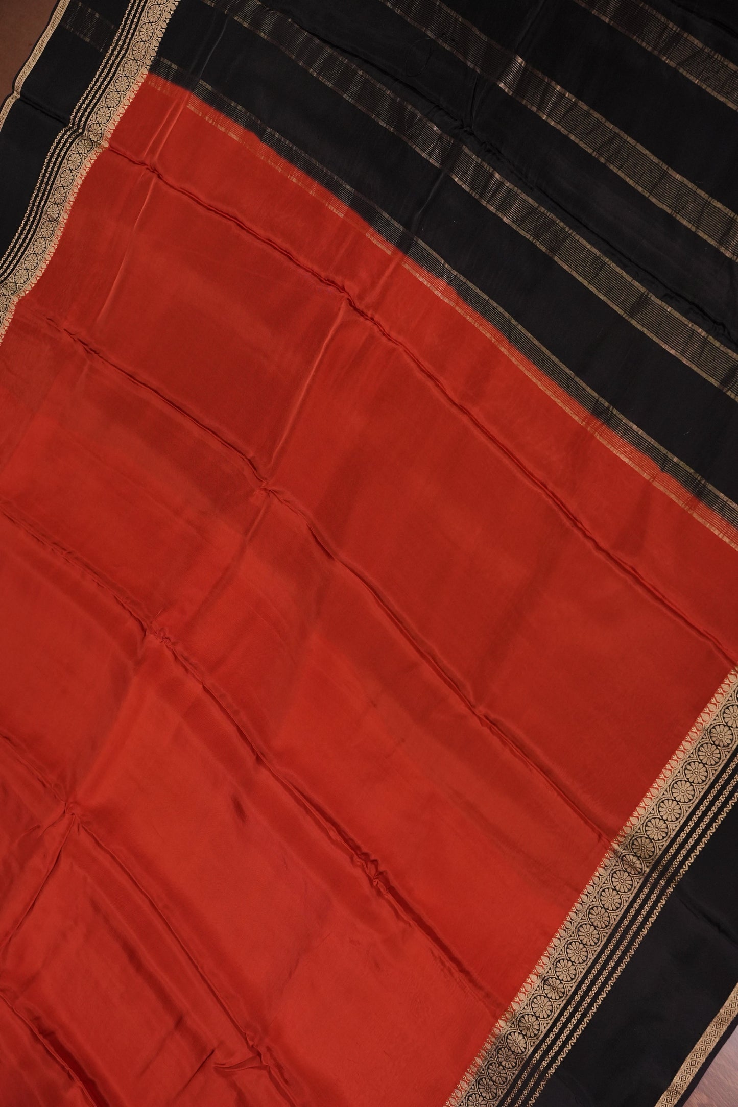 Plain Crepe Silk Saree - Rust and Black