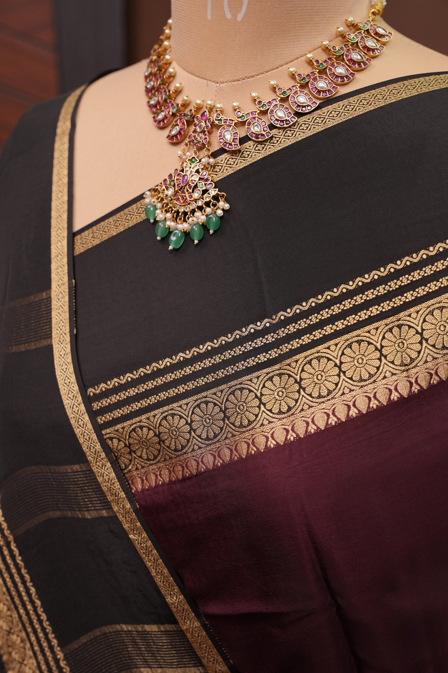 Plain Crepe Silk Saree - Plum and Black