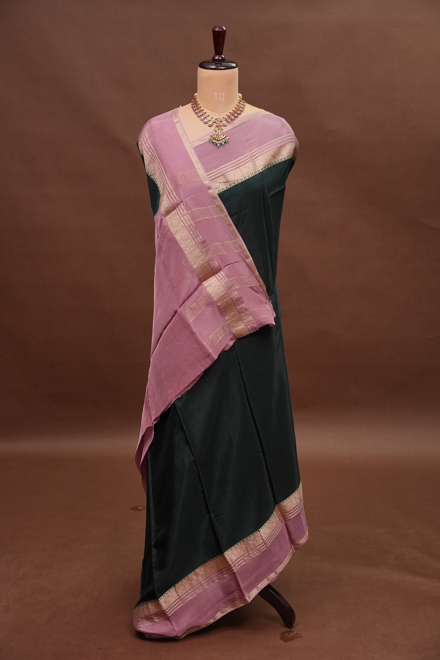 Plain Crepe Silk Saree - Bottle Green and Pink