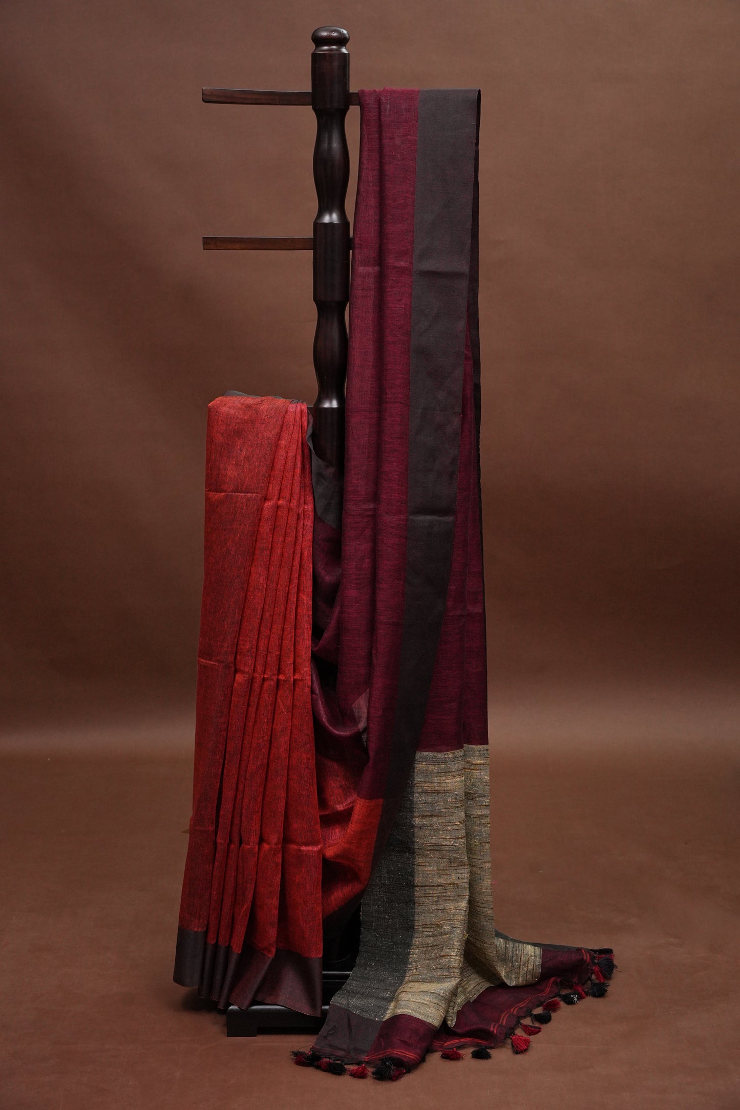 Half & Half Pure Linen Saree with Jute Pallu & Tassles - Maroon & Rust