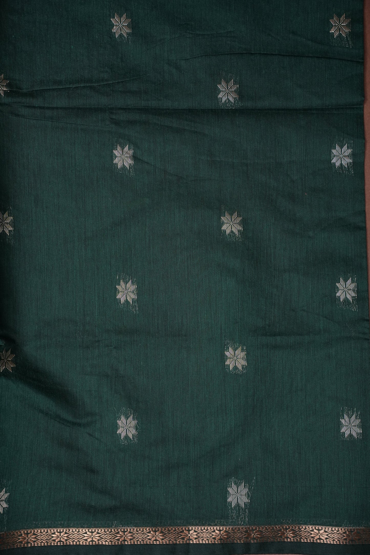 Maheshwari Silk Cotton Saree - Bottle Green & Red