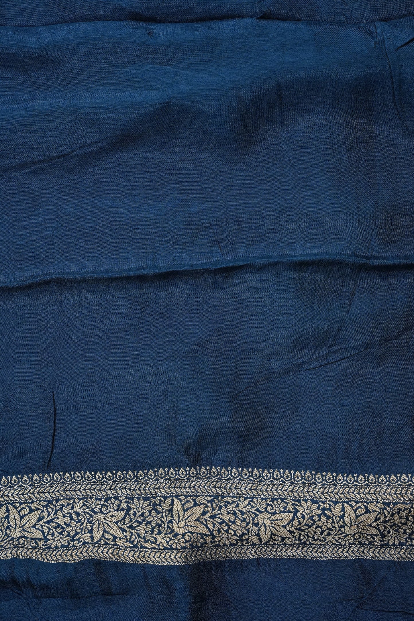Crushed Munga Banarasi Saree with Bandhini Prints-Peacock Blue