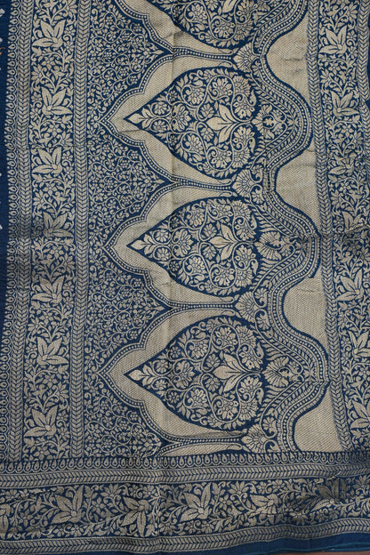 Crushed Munga Banarasi Saree with Bandhini Prints-Peacock Blue