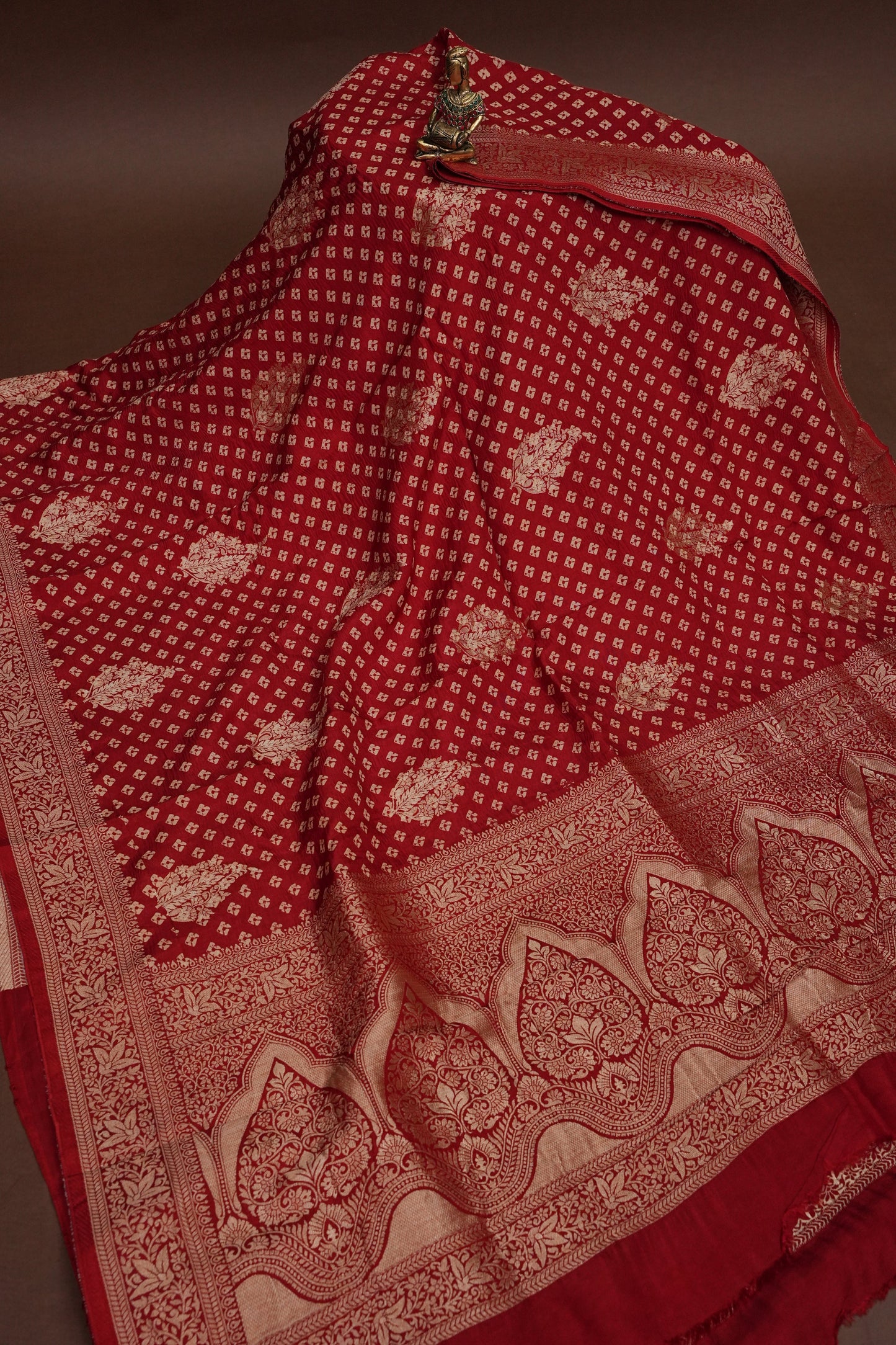 Crushed Munga Banarasi Saree with Bandhini Prints-Red
