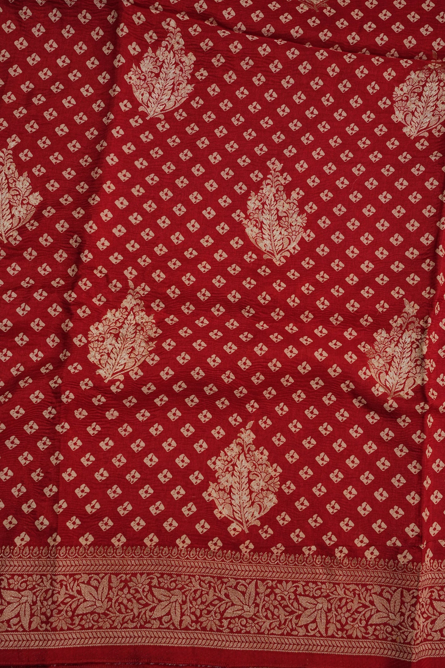 Crushed Munga Banarasi Saree with Bandhini Prints-Red