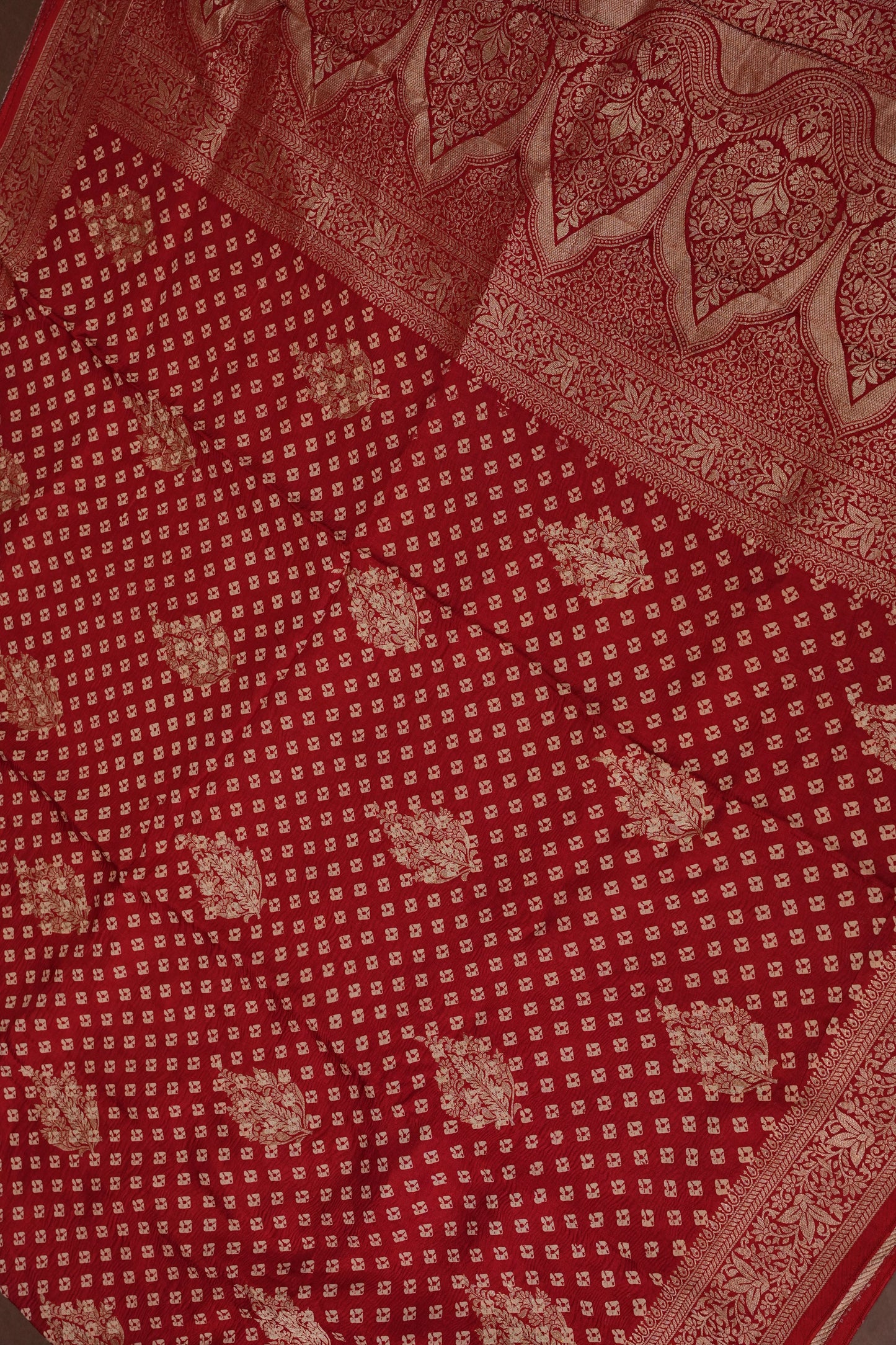 Crushed Munga Banarasi Saree with Bandhini Prints-Red