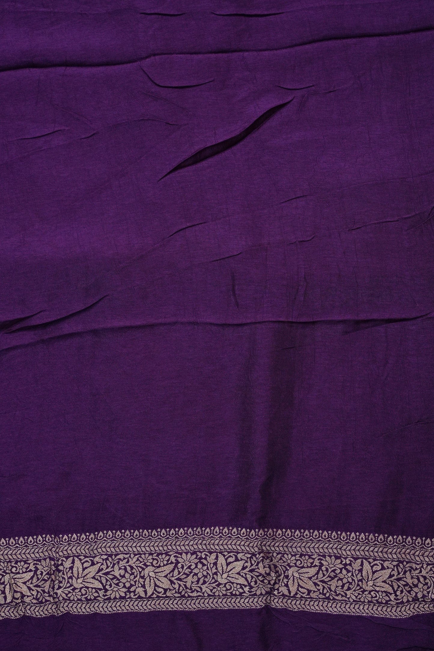 Crushed Munga Banarasi Saree with Bandhini Prints-Purple