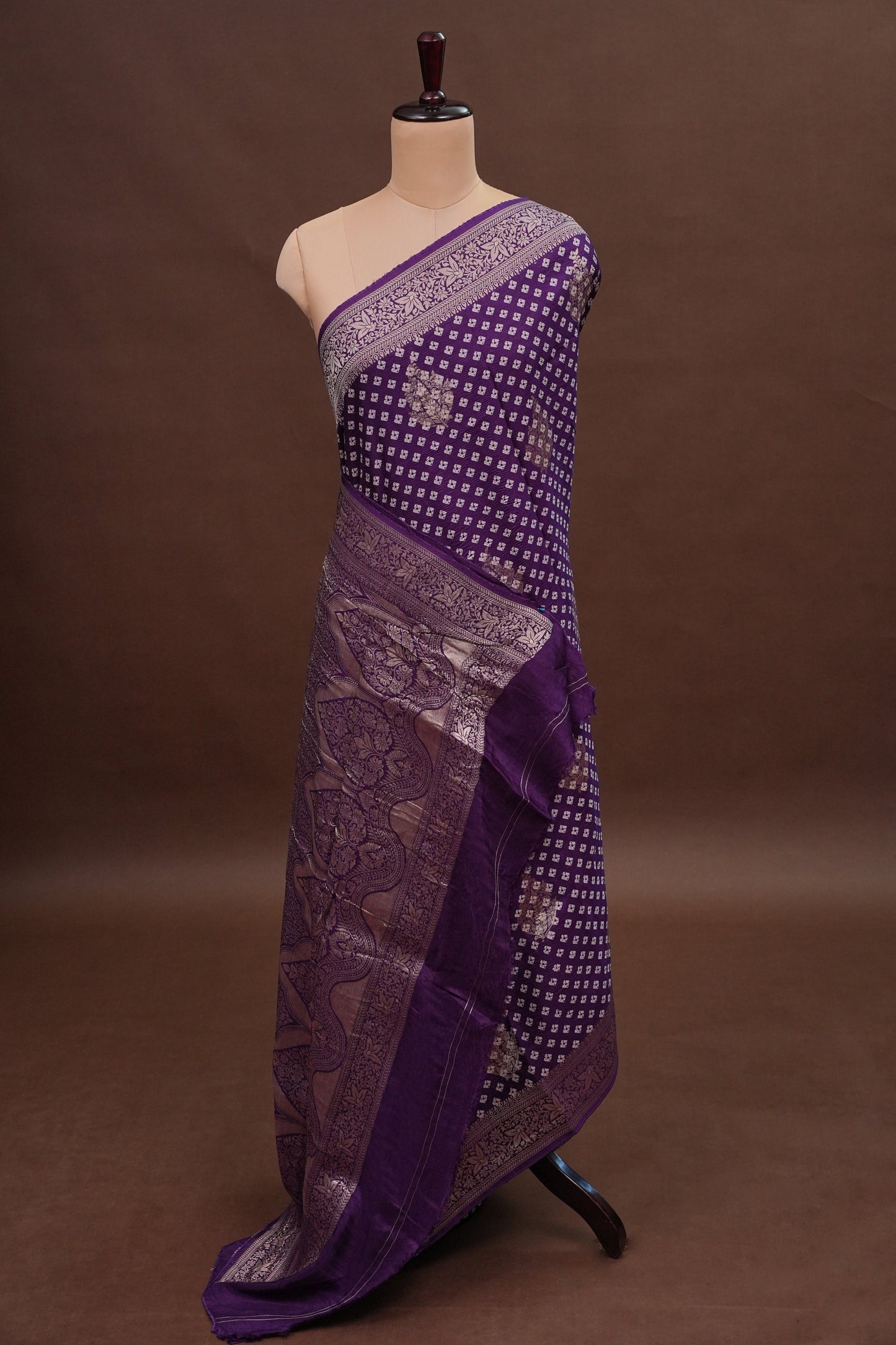 Crushed Munga Banarasi Saree with Bandhini Prints-Purple