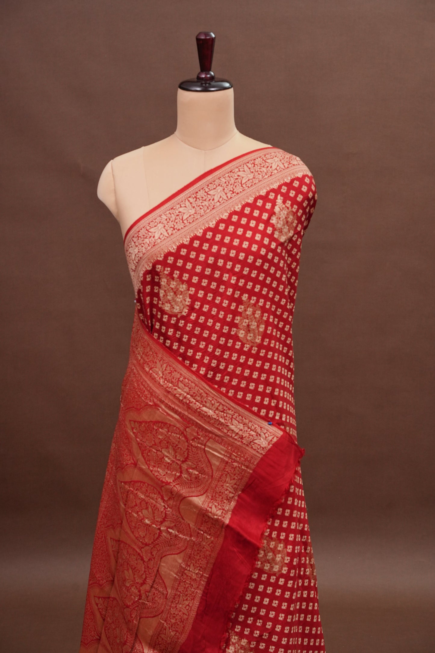 Crushed Munga Banarasi Saree with Bandhini Prints-Red