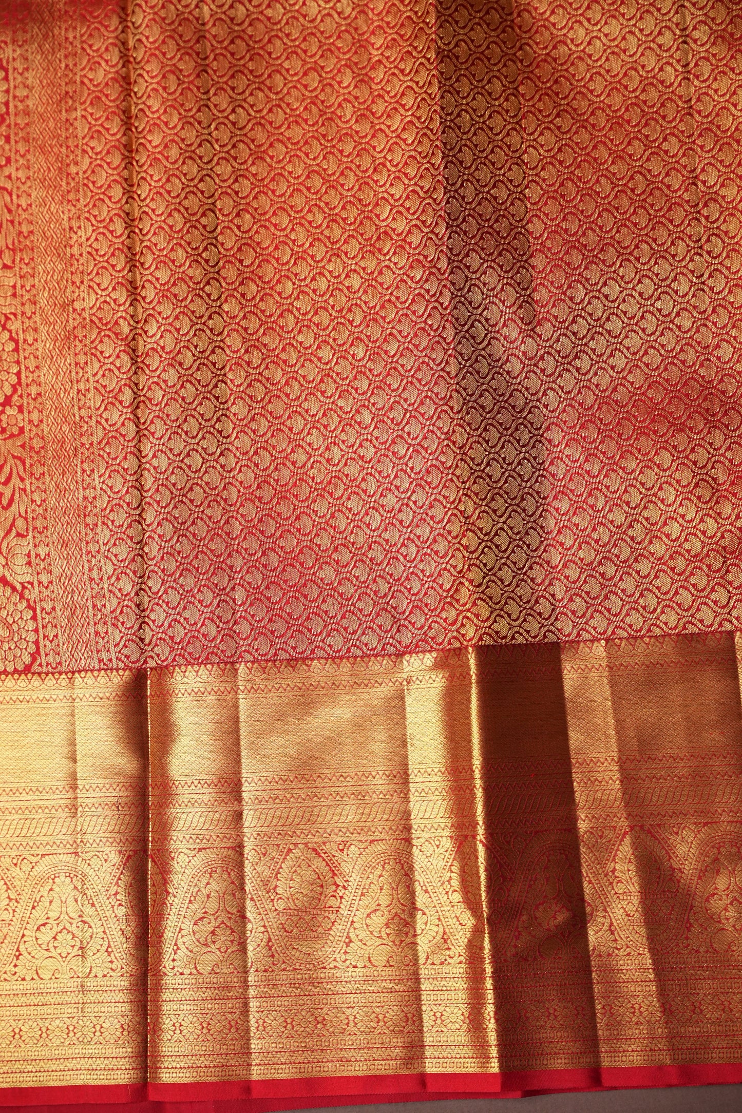 Emerald Green & Red Pure Kanchipuram Silk with 1 Gram Zari Weave|Silk Mark Certified