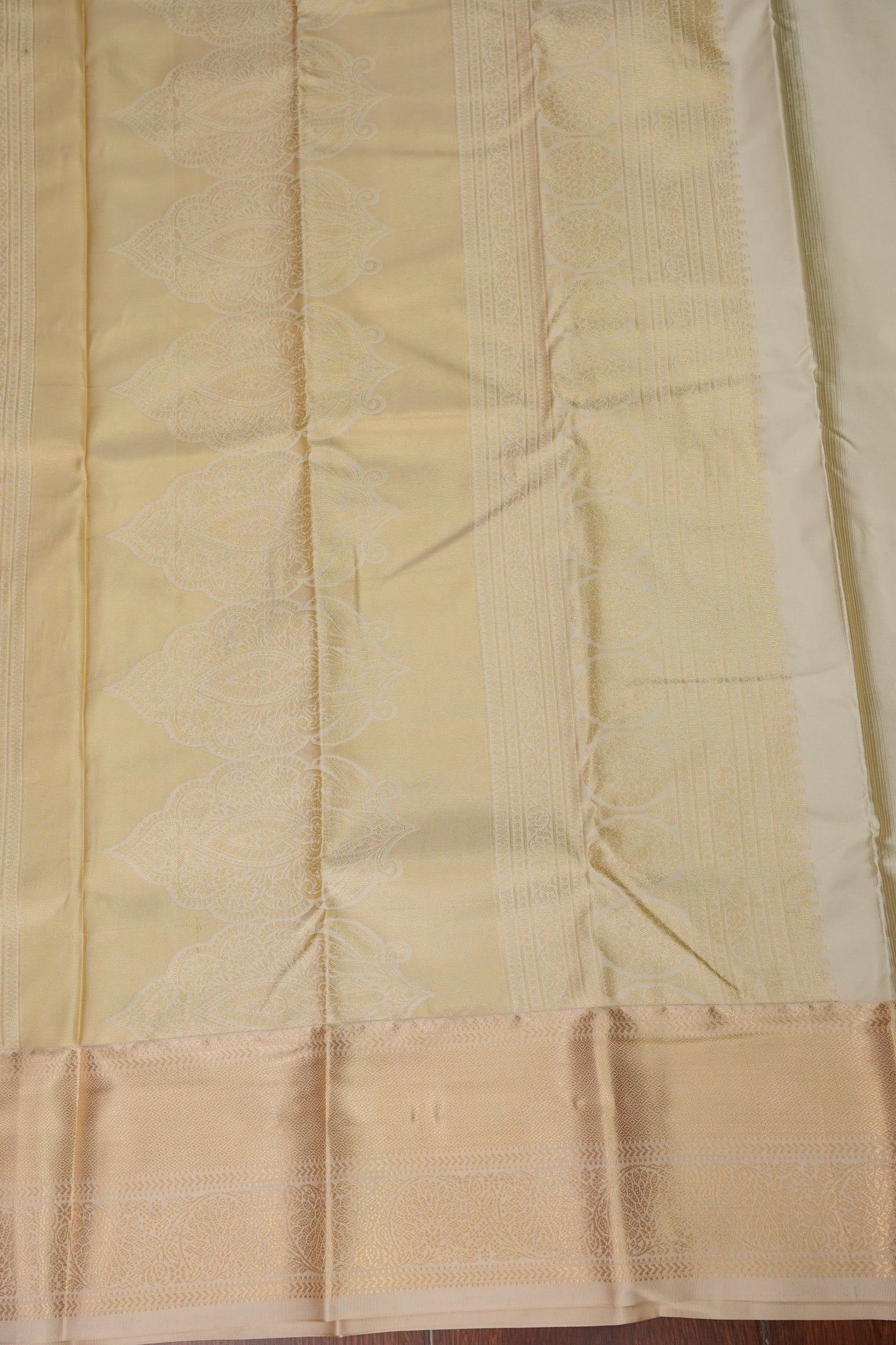 Kanchivaram Semi Silk Saree - Emerald Green with Ivory
