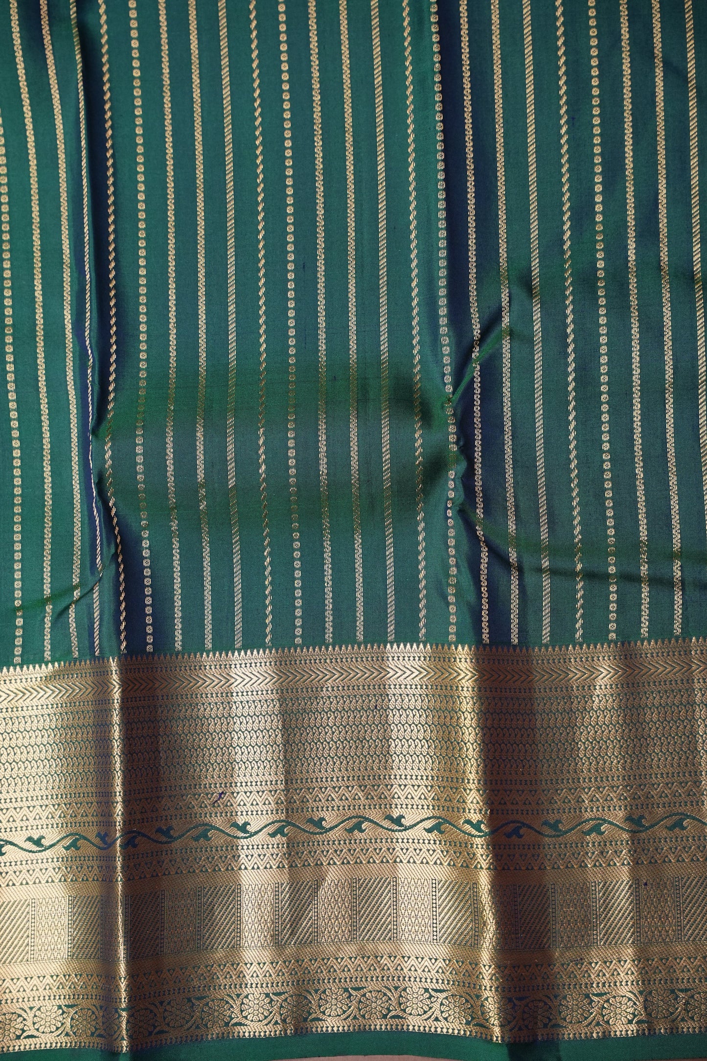 Pure Kanchipuram Silk Saree - Emerald Green & Orange| Silk Mark Certified