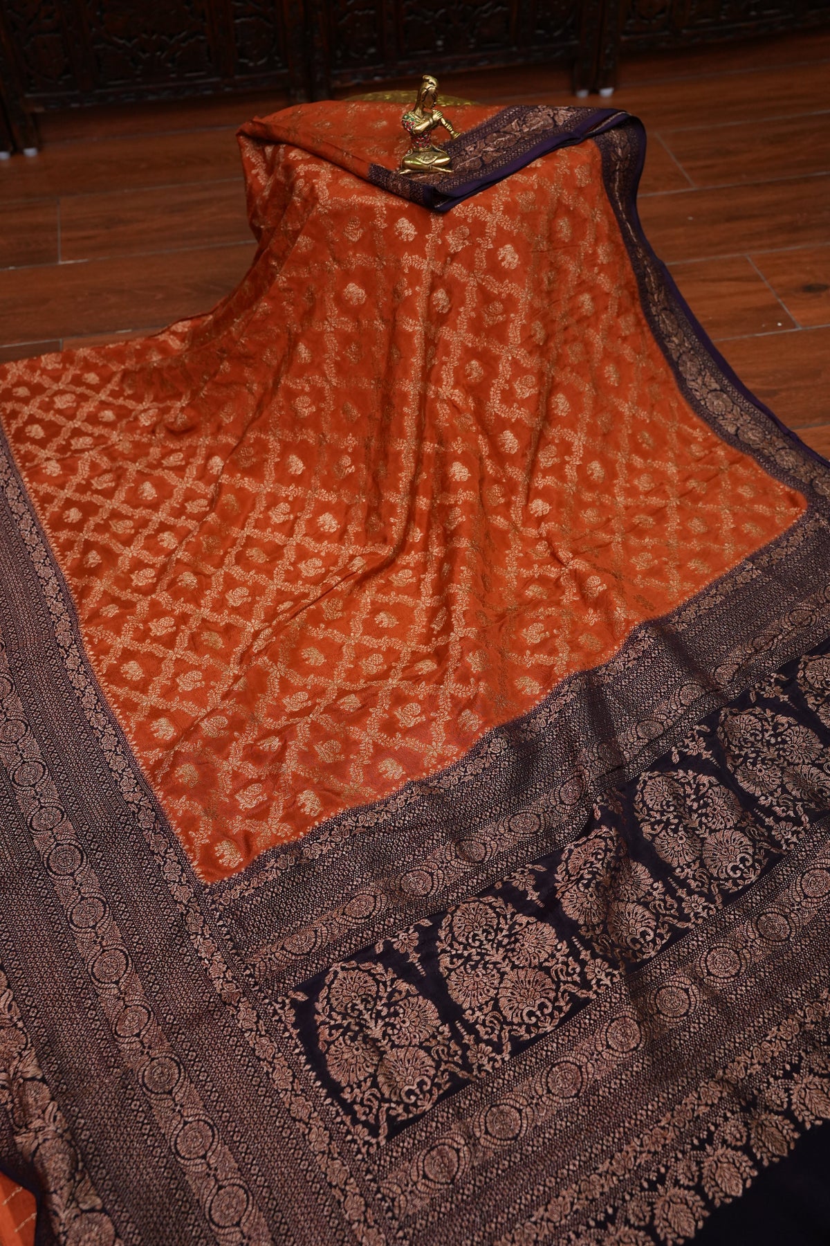 Banarasi Tussar Georgette Saree with Geometric Jaal Weave – Rust & Aubergine Purple