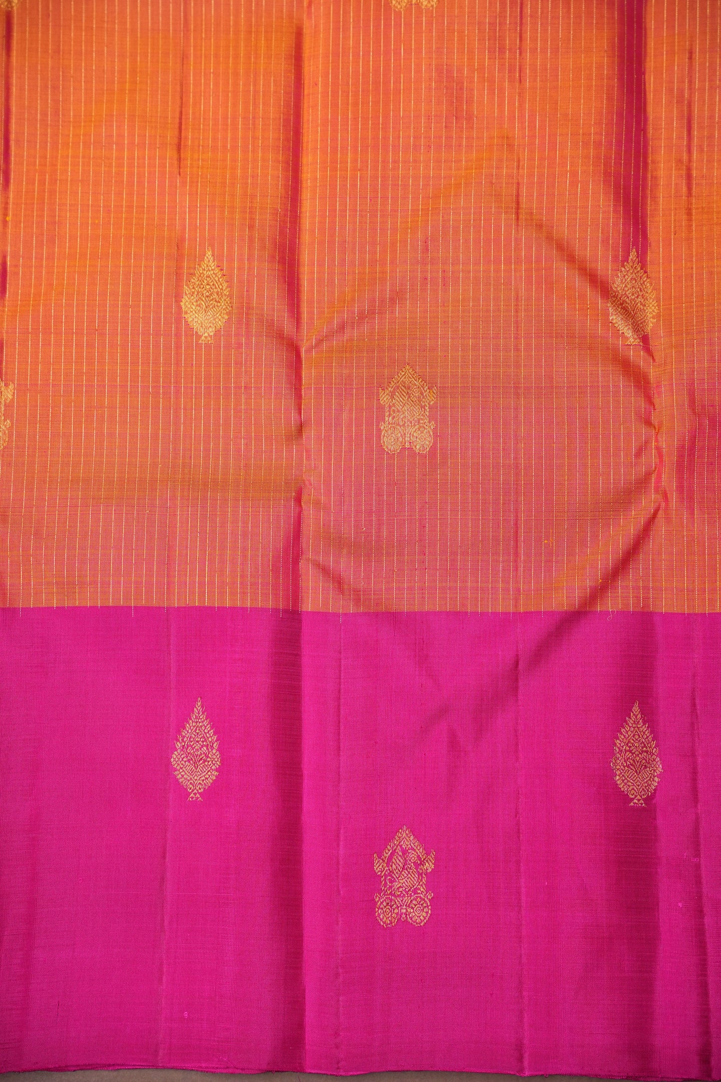 Orange & Rani Pink Dual Tone Pure Kanchivaram Silk Saree with Zari Buttas| Silk Mark Certified
