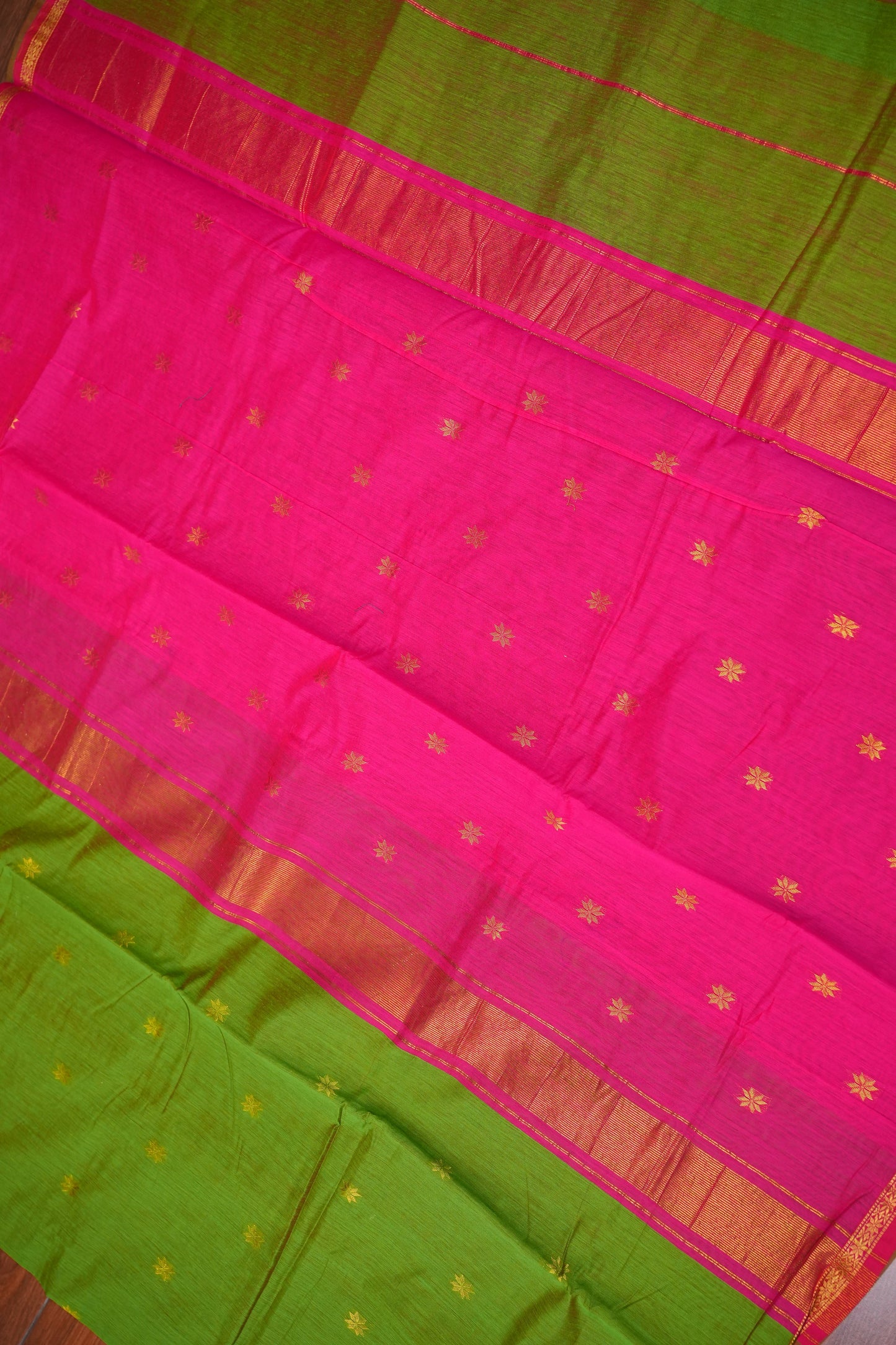 Maheshwari Silk Cotton Saree | Green With Pink