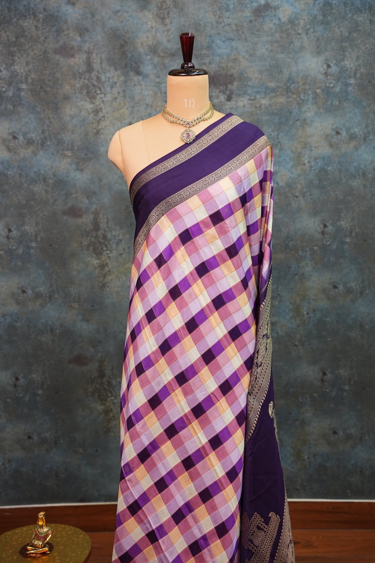 Munga Crepe Silk Saree – Purple Multicolour Checks with Deep Violet Zari Pallu