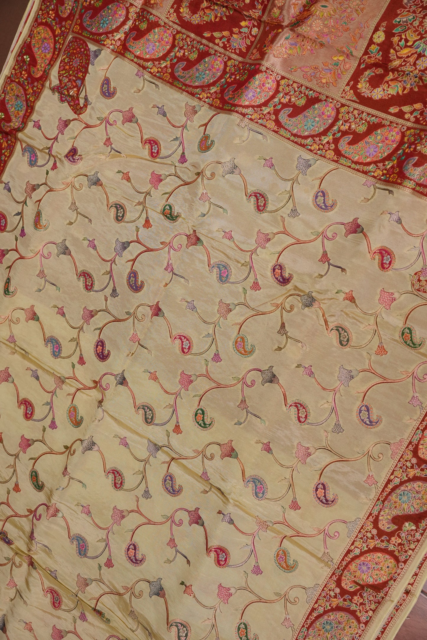 Kashmiri Pashmina Mellow Tissue Banarasi Saree - Ivory Gold