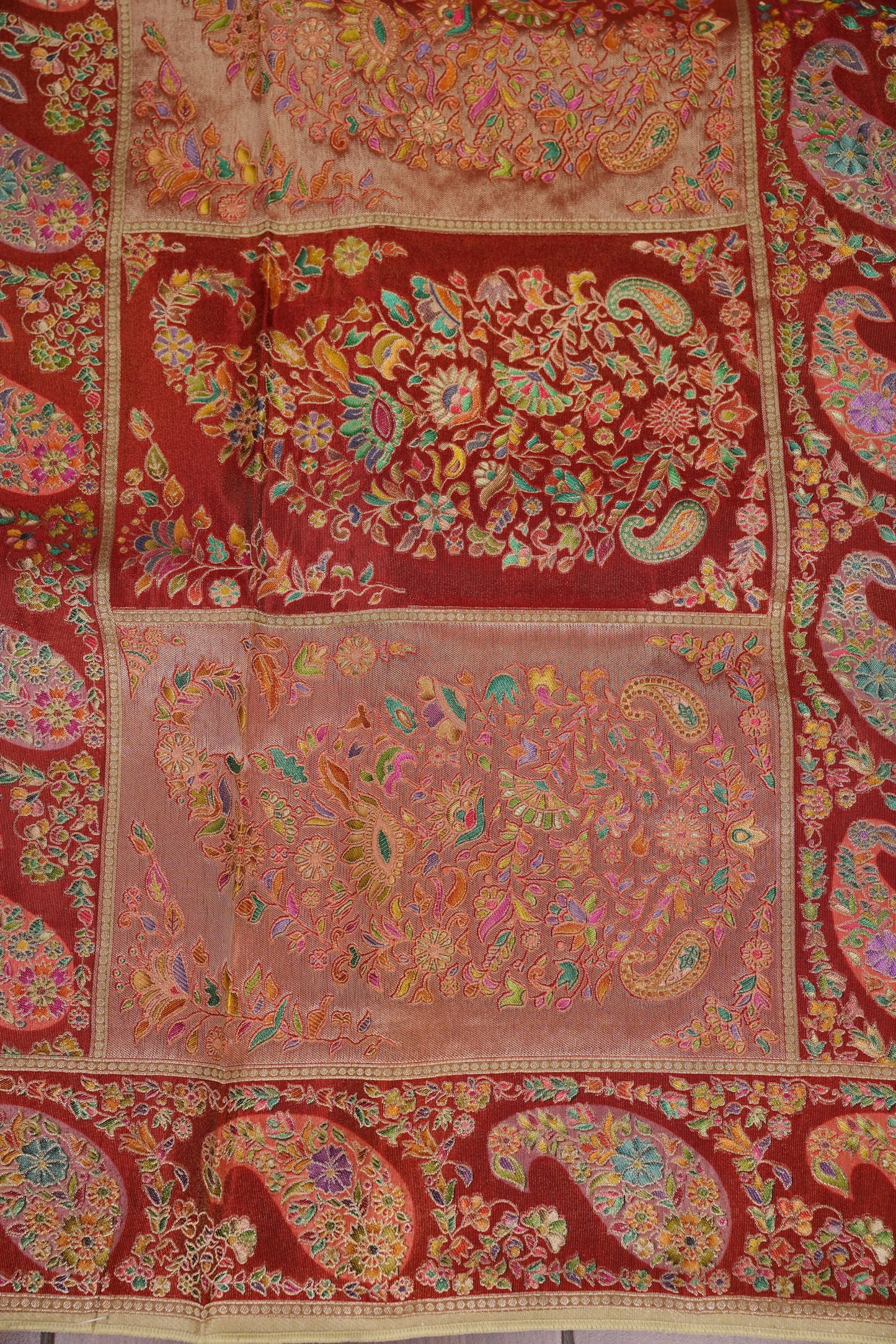 Kashmiri Pashmina Mellow Tissue Banarasi Saree - Ivory Gold