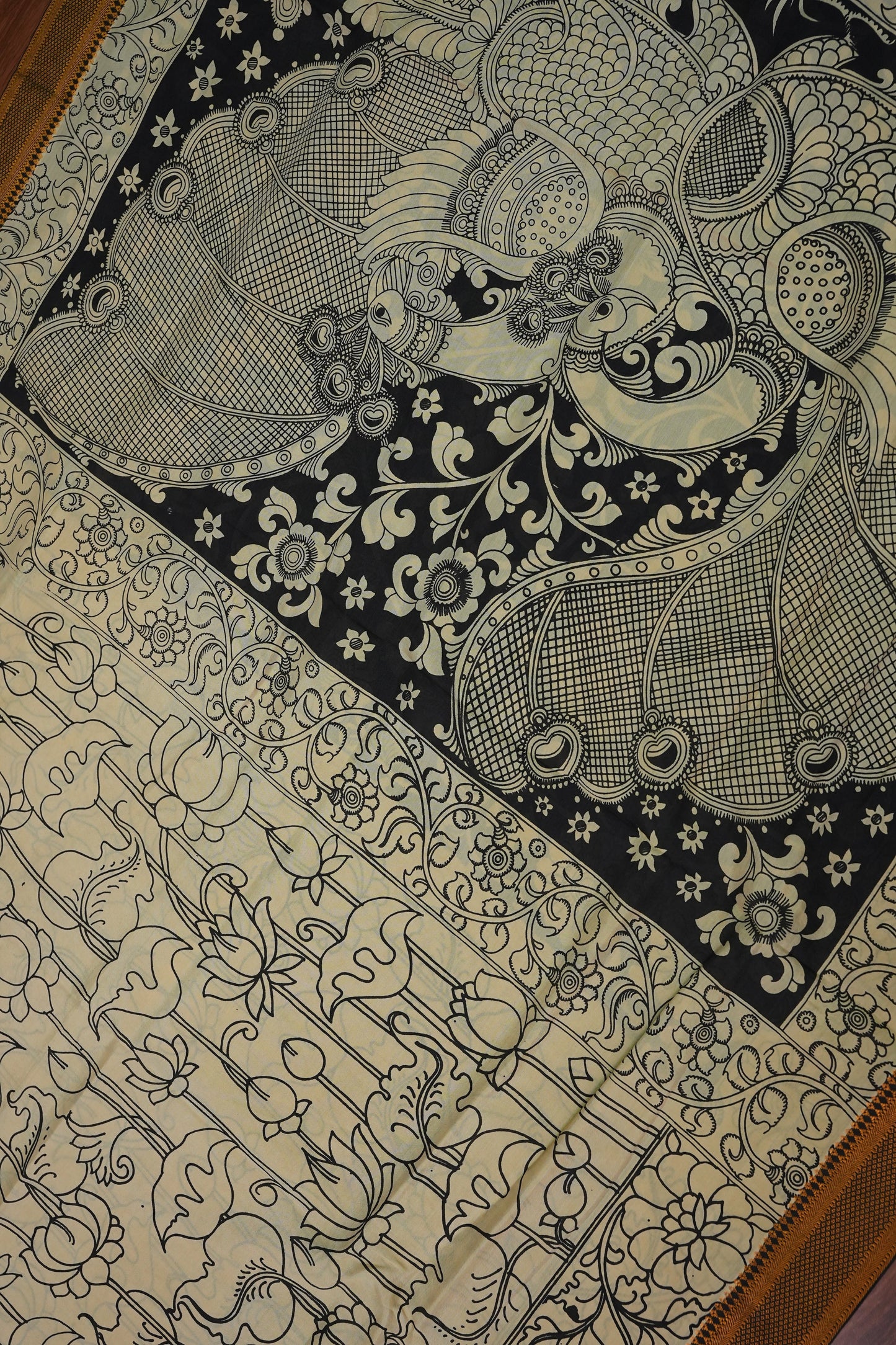Pure Bangalore Silk Saree with Monochrome Hand-Painted Kalamkari & Nizam Border – Ivory & Black